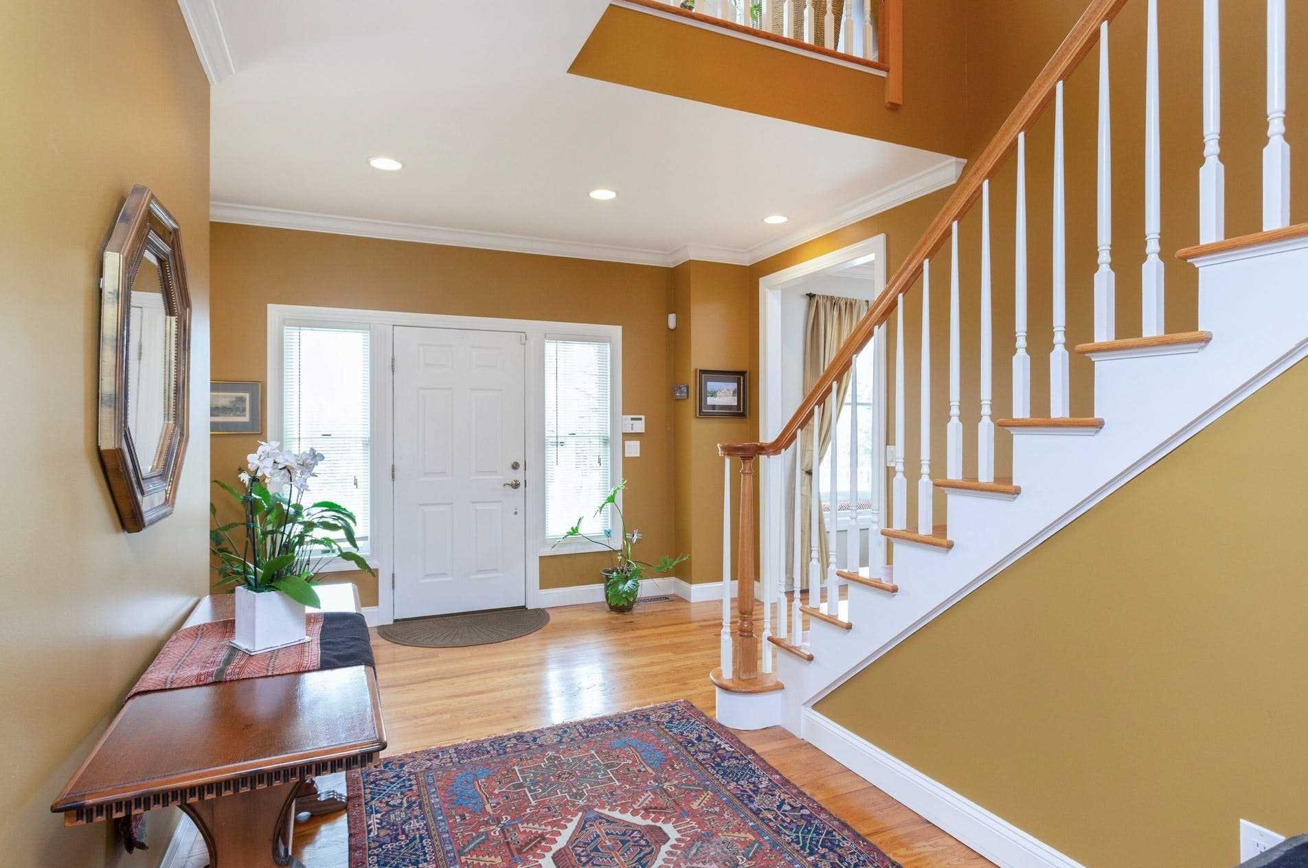 30 Eagles View Ln, La Grange, NY 12540