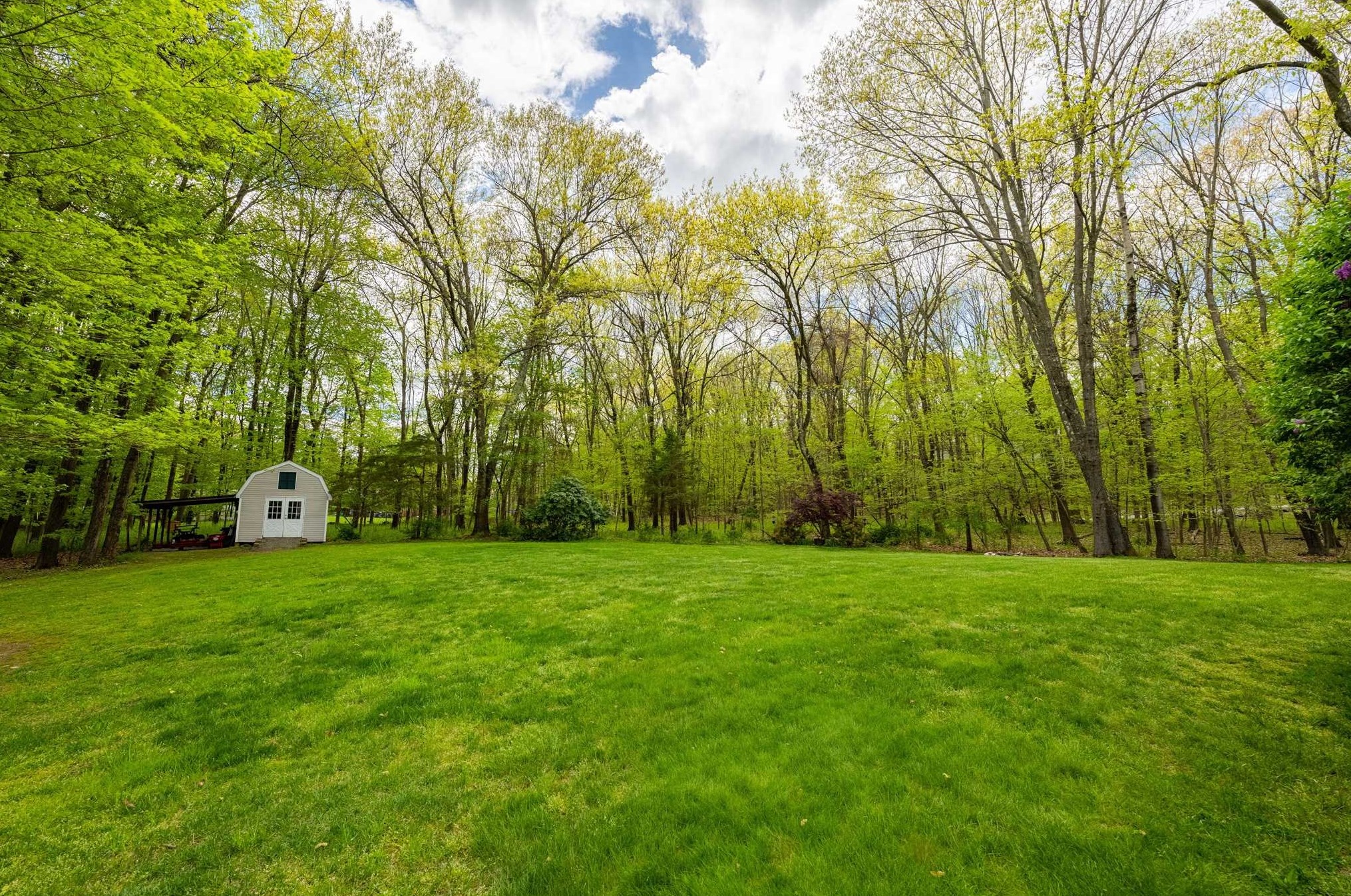 3 Hollyberry Dr, East Fishkill NY 12533-5383 exterior