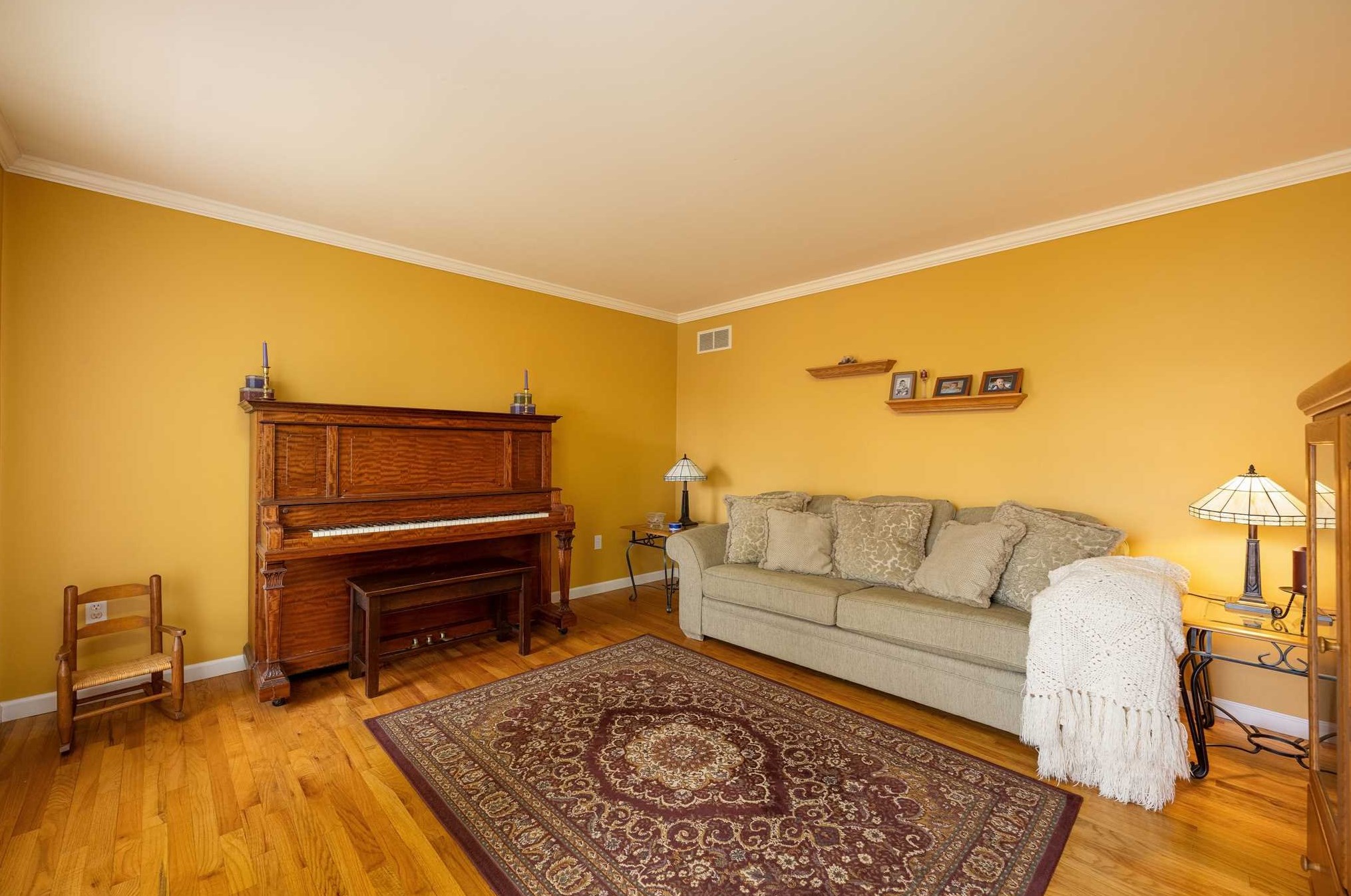 3 Hollyberry Dr, East Fishkill NY 12533-5383 exterior