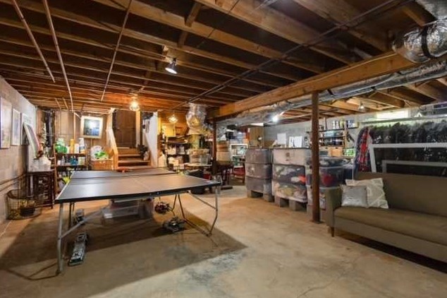 207 Fraleigh Ln, Red Hook NY 12571-2350 exterior