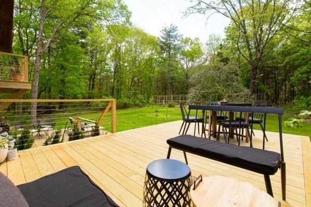 207 Fraleigh Ln, Red Hook NY 12571-2350 exterior