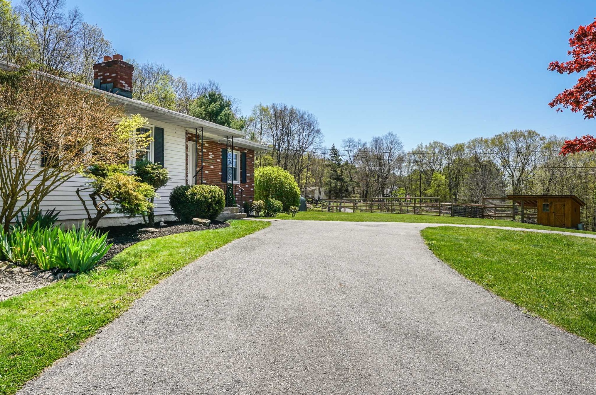 58 Cole Rd, Pleasant Valley, NY 12569