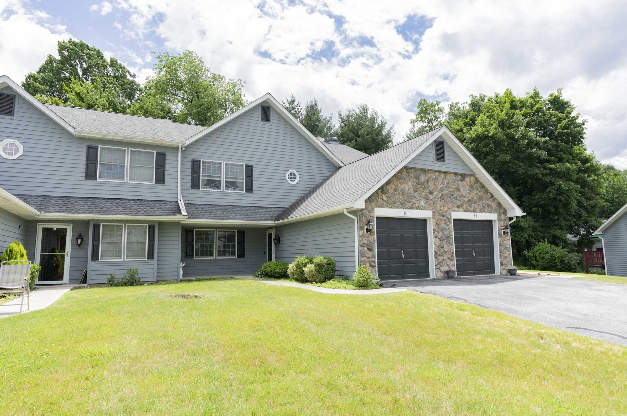 9 Lamplight St, Beacon, NY 12508