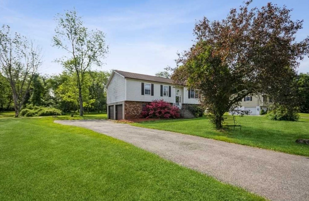 42 Friendly Way, Stormville, NY 12582