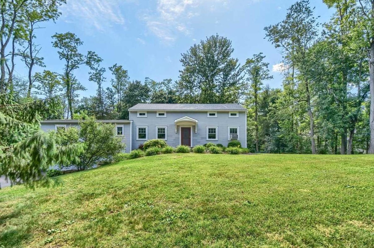 7 Terra Nova Dr, East Fishkill, NY 12533