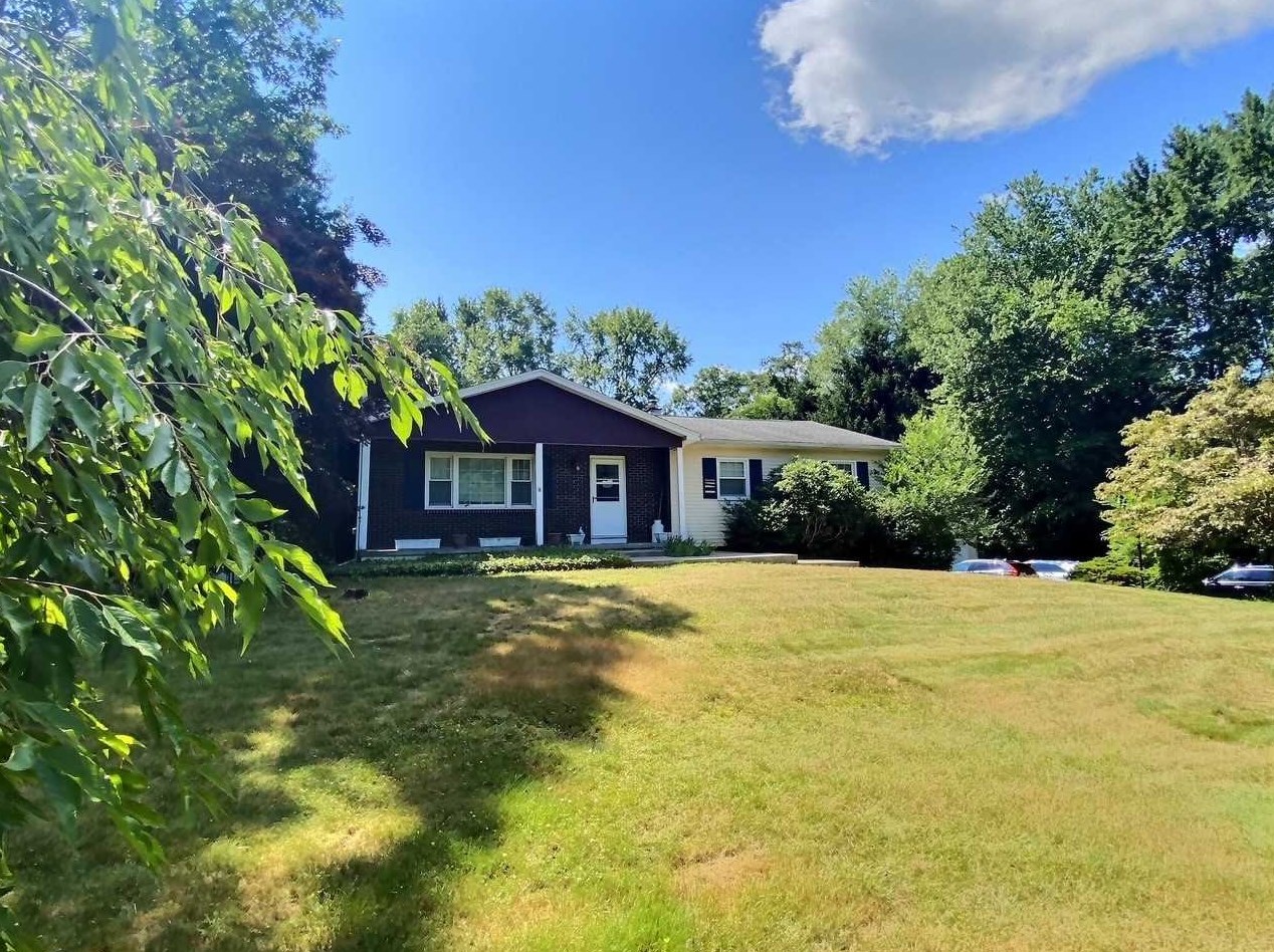 10 Marcella Blvd, East Fishkill, NY 12533-5128