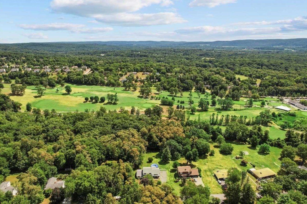 337 Augusta Dr, East Fishkill NY 12533-3536 exterior