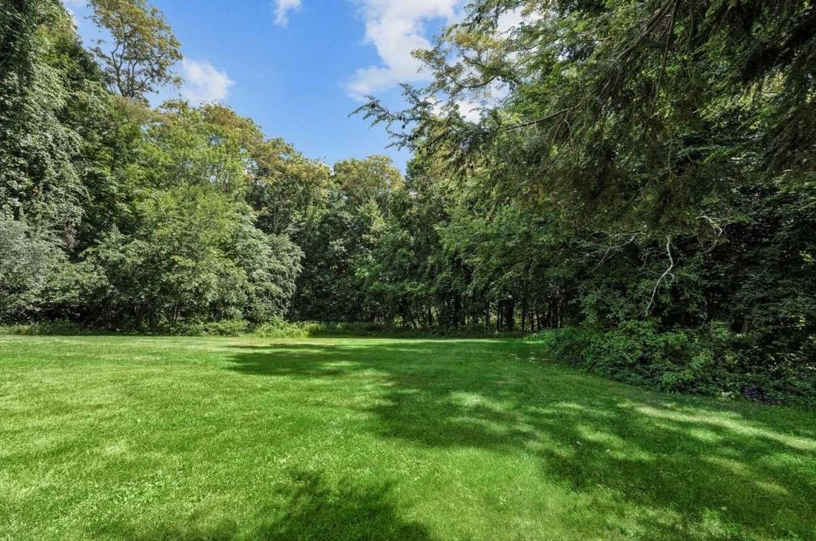 337 Augusta Dr, East Fishkill NY 12533-3536 exterior