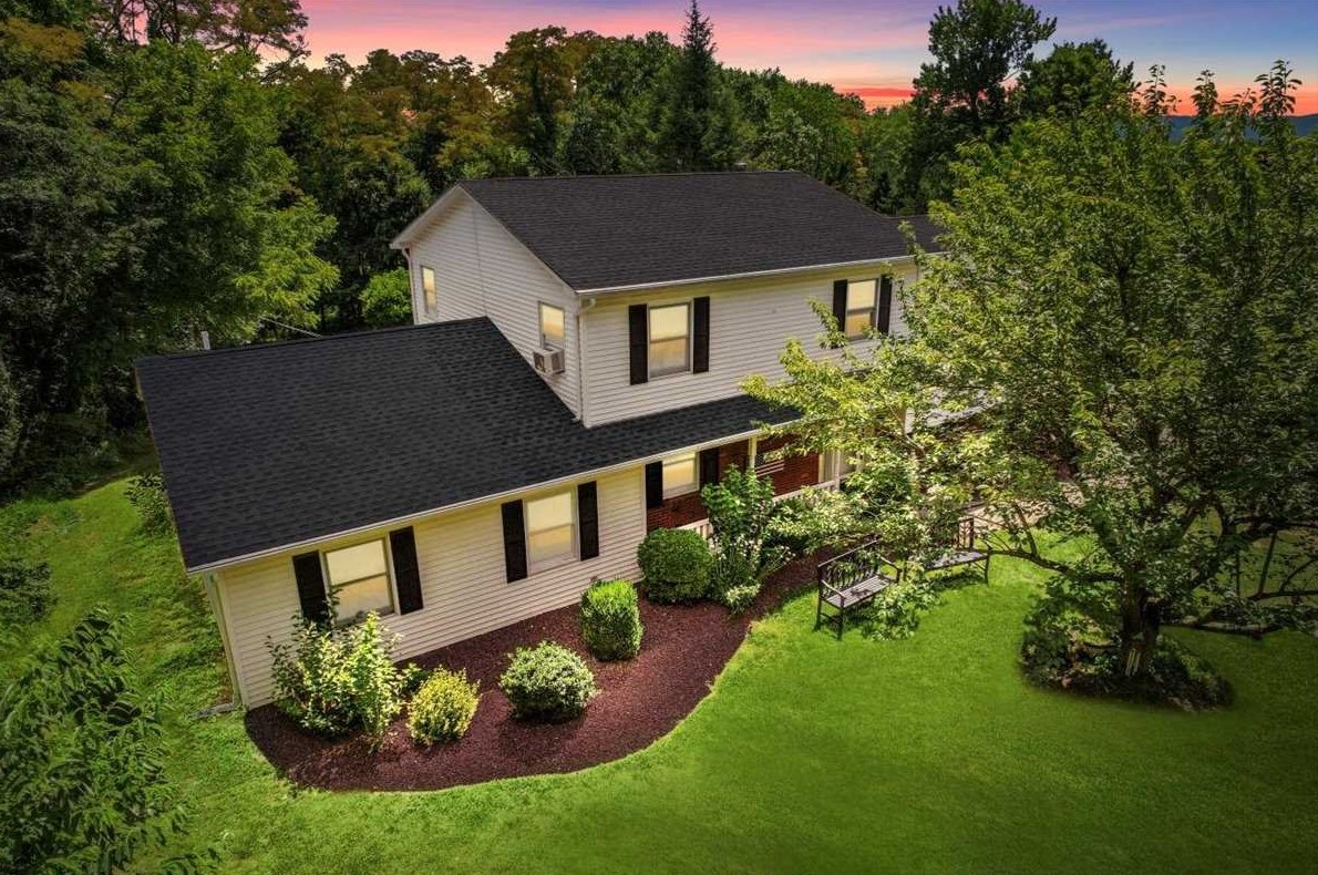 337 Augusta Dr, East Fishkill NY 12533-3536 exterior