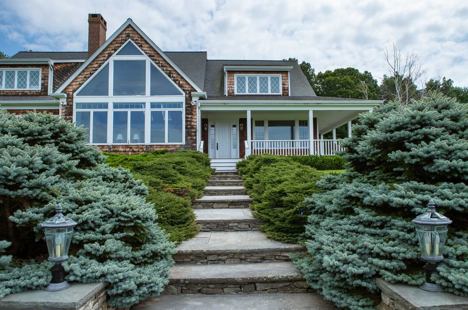 72 N Mabbettsville Rd, Millbrook, NY 12545