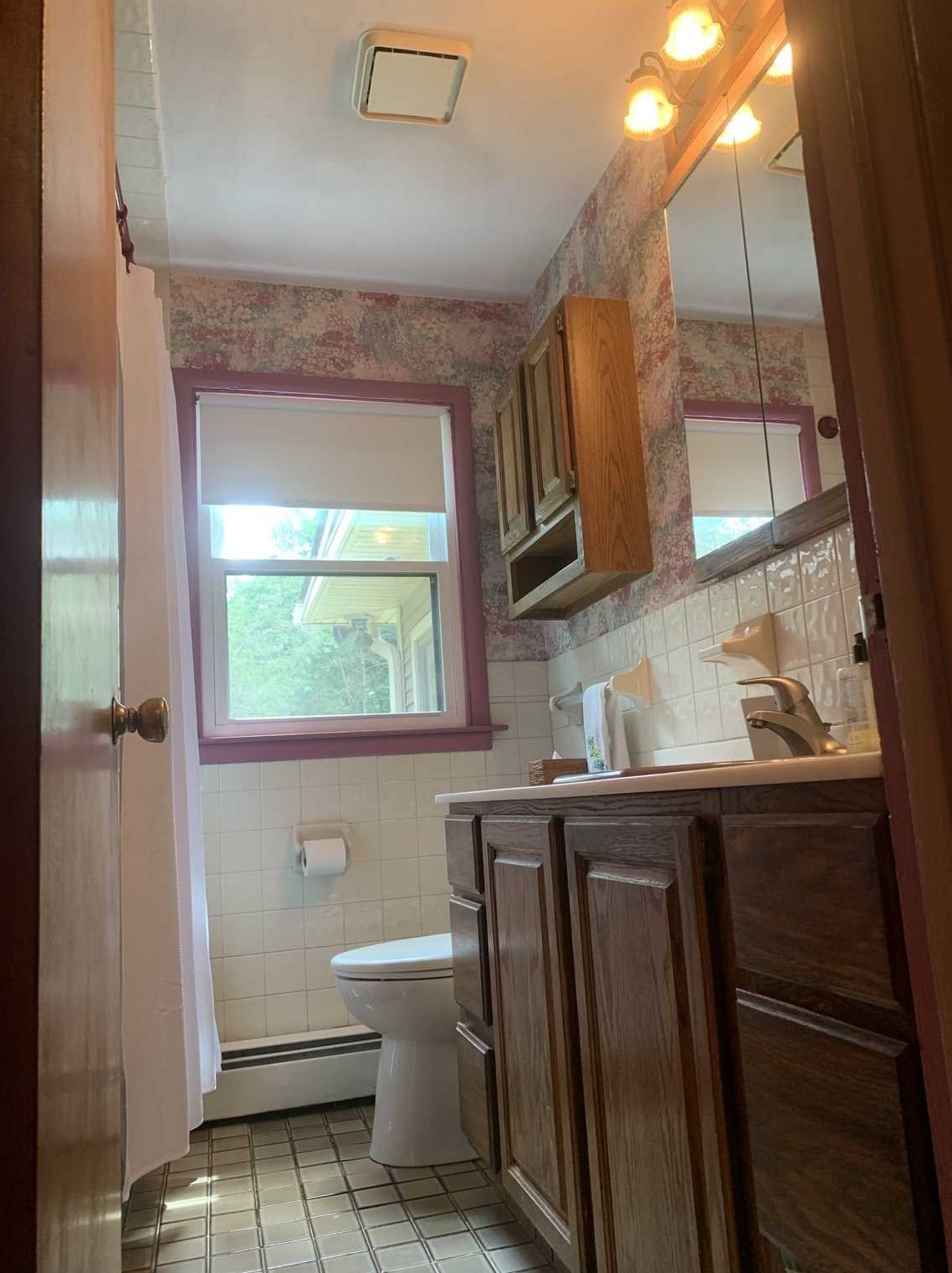 1 Schyler Dr, Poughkeepsie NY 12603 exterior