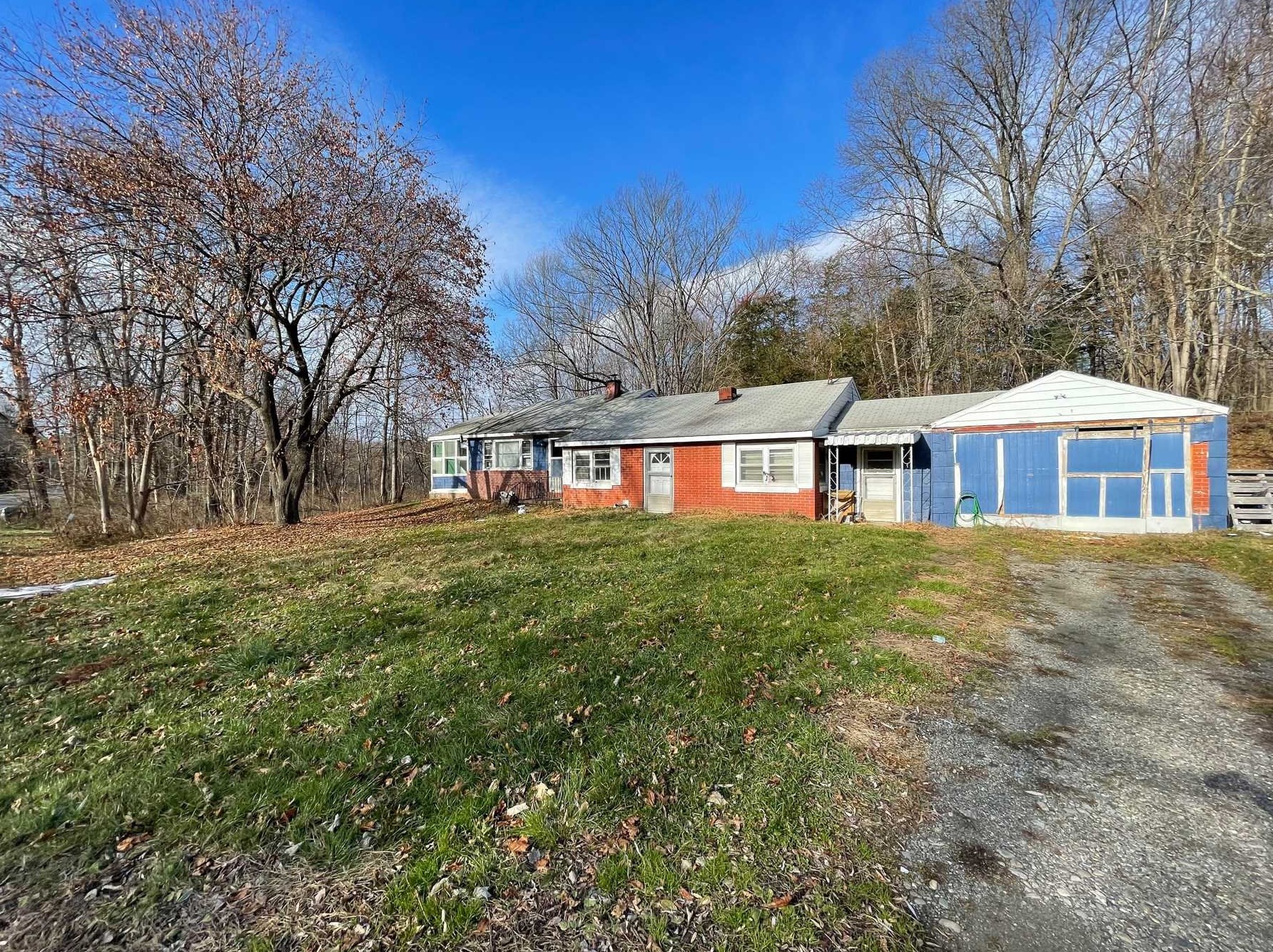 127 Spring Lake Rd, Red Hook, NY 12571