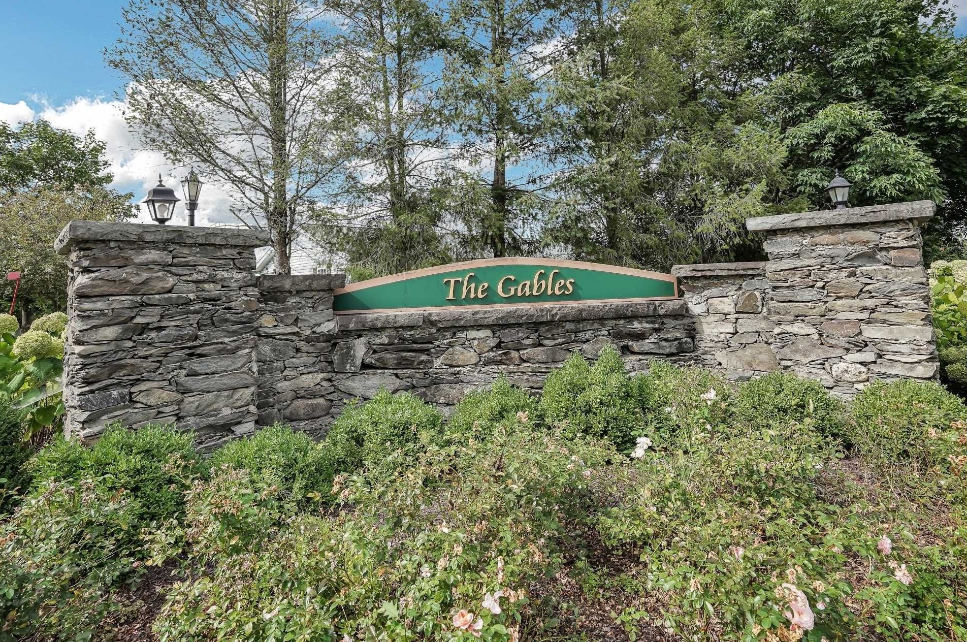 80 Vero Dr, Poughkeepsie NY  12603-6617 exterior