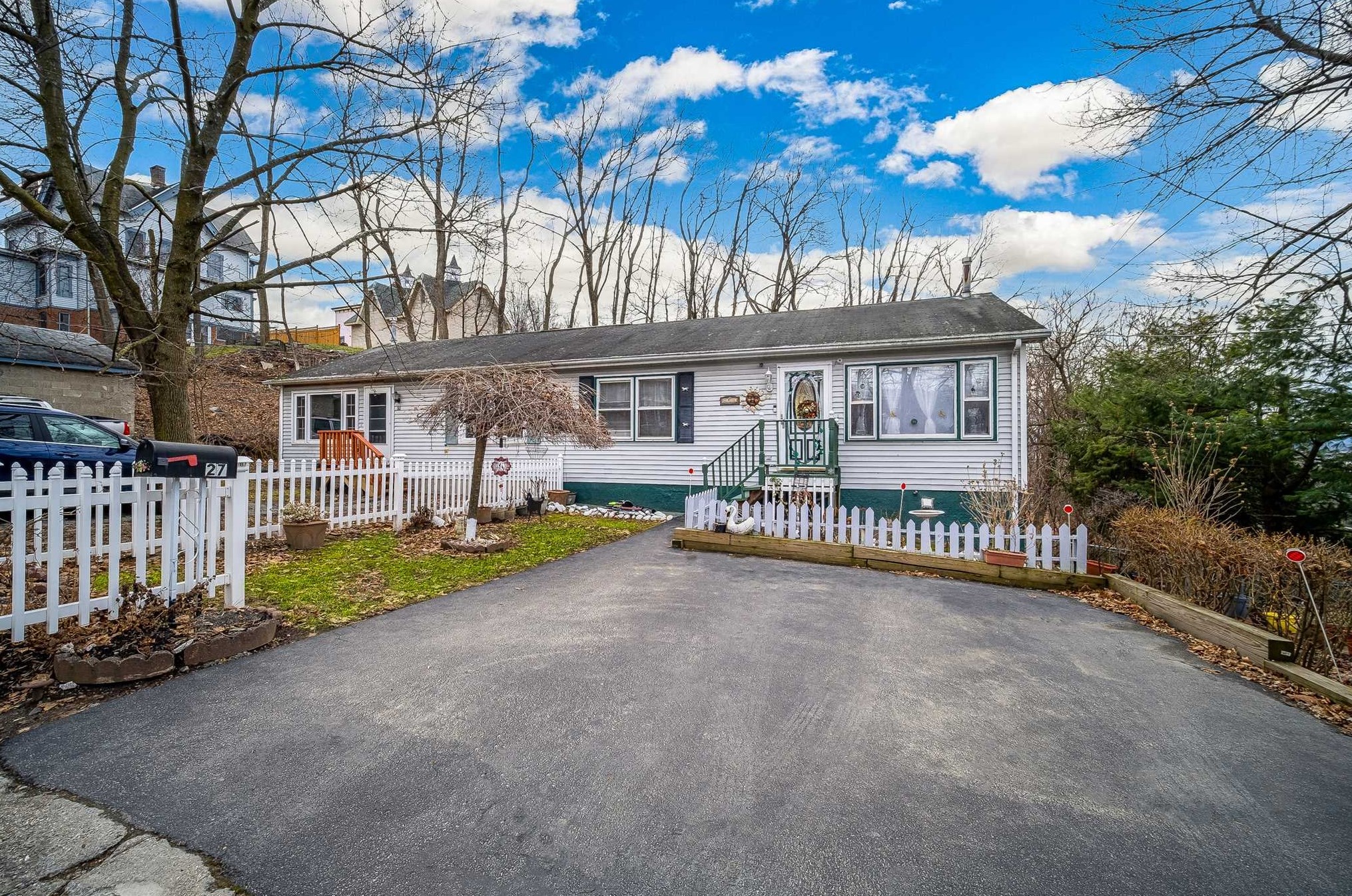 27 Tompkins Ave, Beacon, NY 12508-1726
