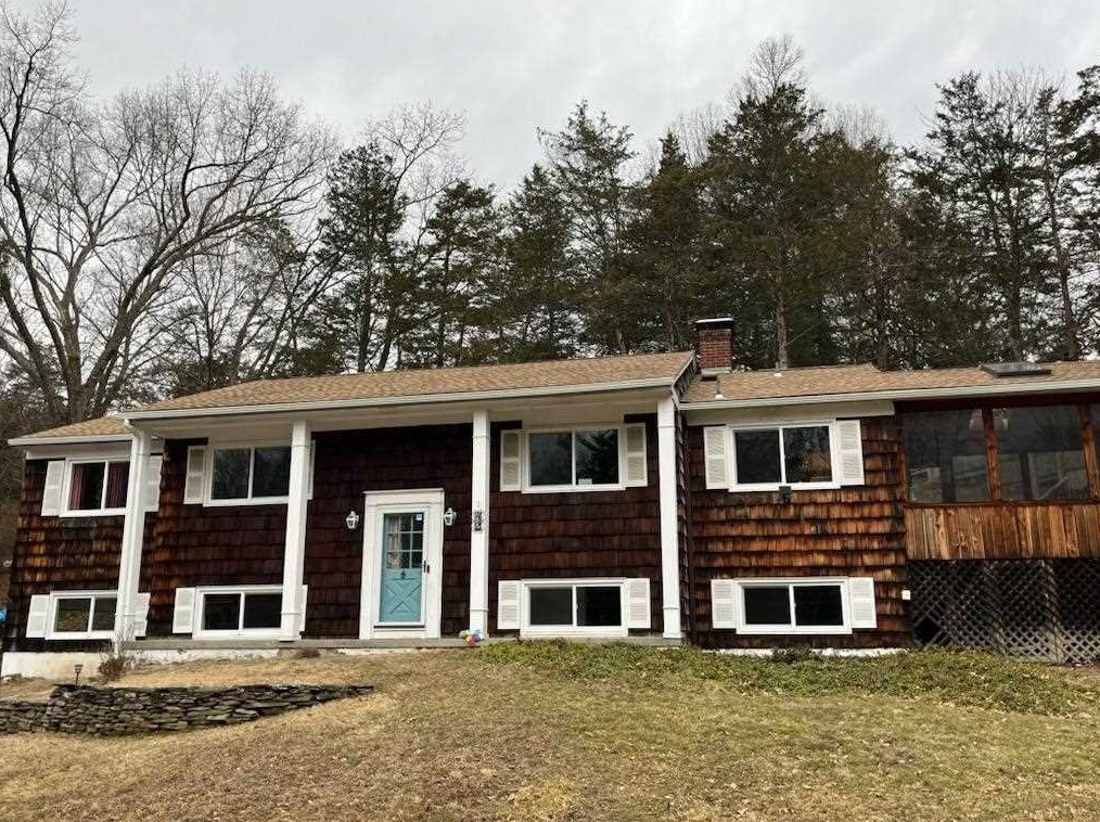 42 Scenic Dr, Poughkeepsie NY  12603-5530 exterior