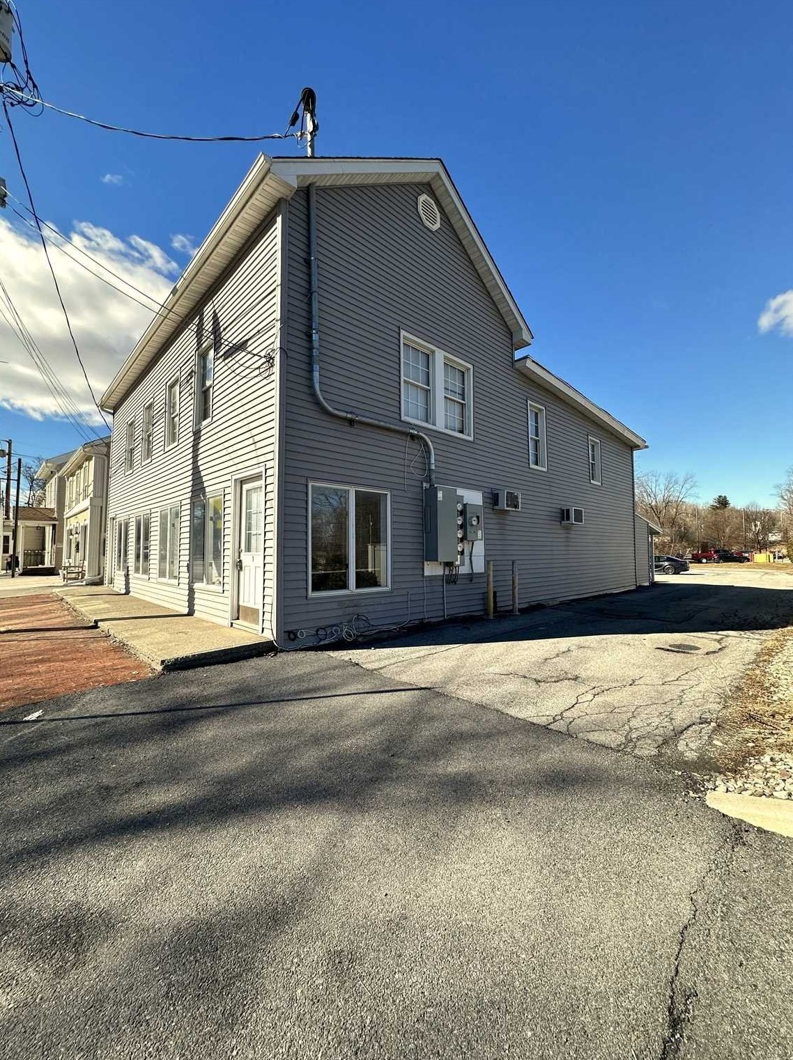 1617 Main St, Pleasant Valley, NY 12569