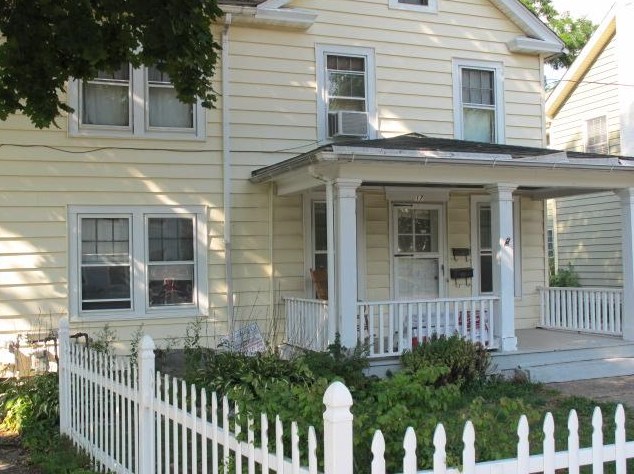 17 Albertson St, Hyde Park, NY 12538