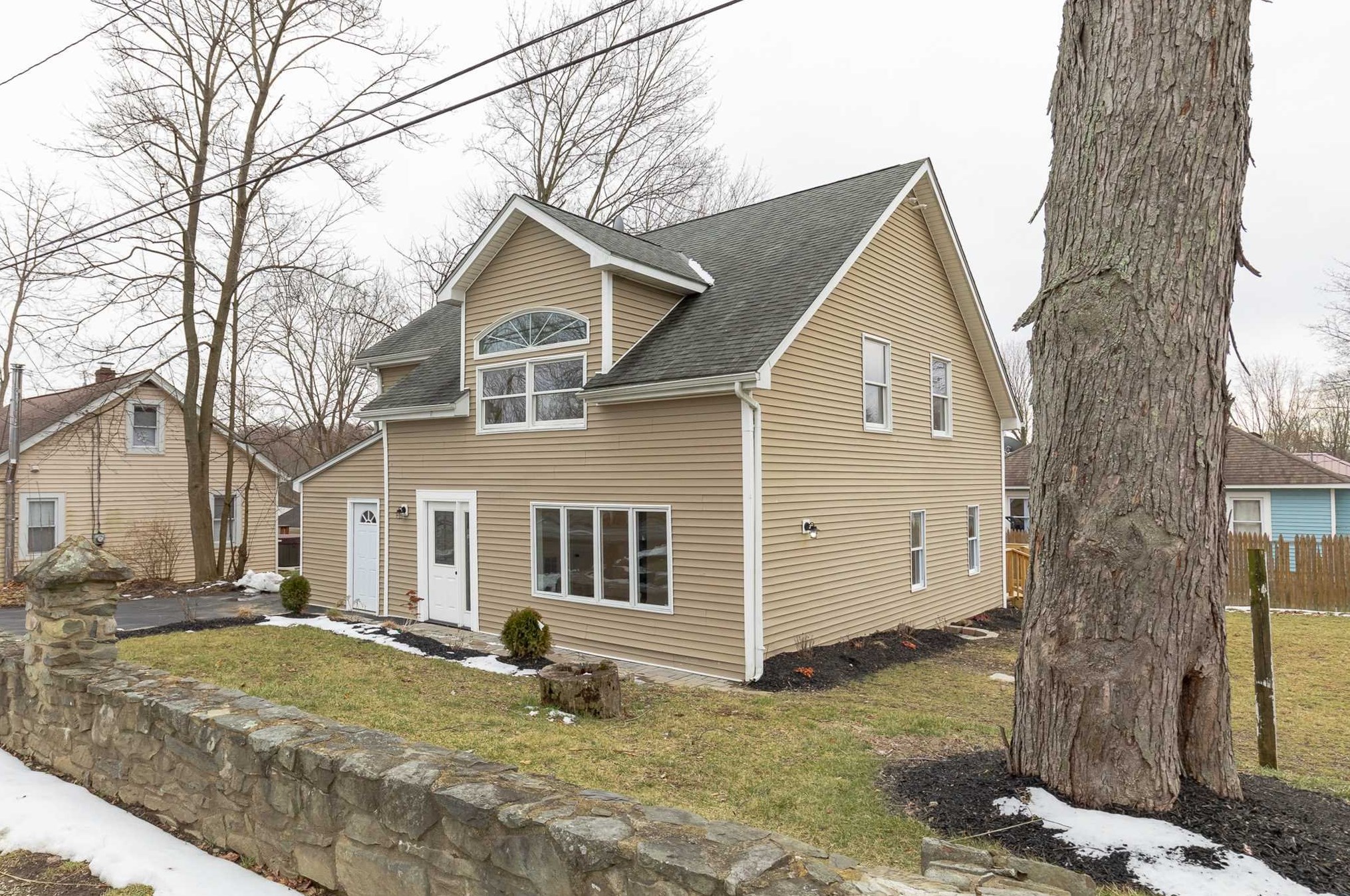 7 Cookingham Rd, Poughkeepsie, NY 12601