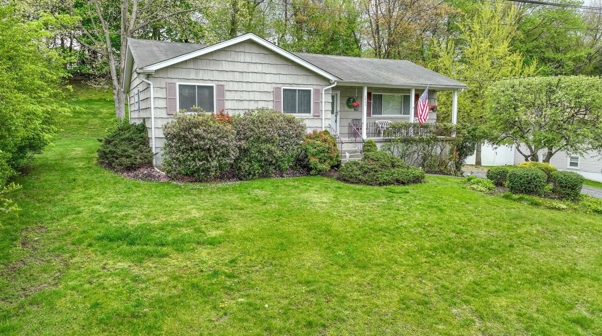 3662 Edgehill Rd, Yorktown Hgts, NY 10598