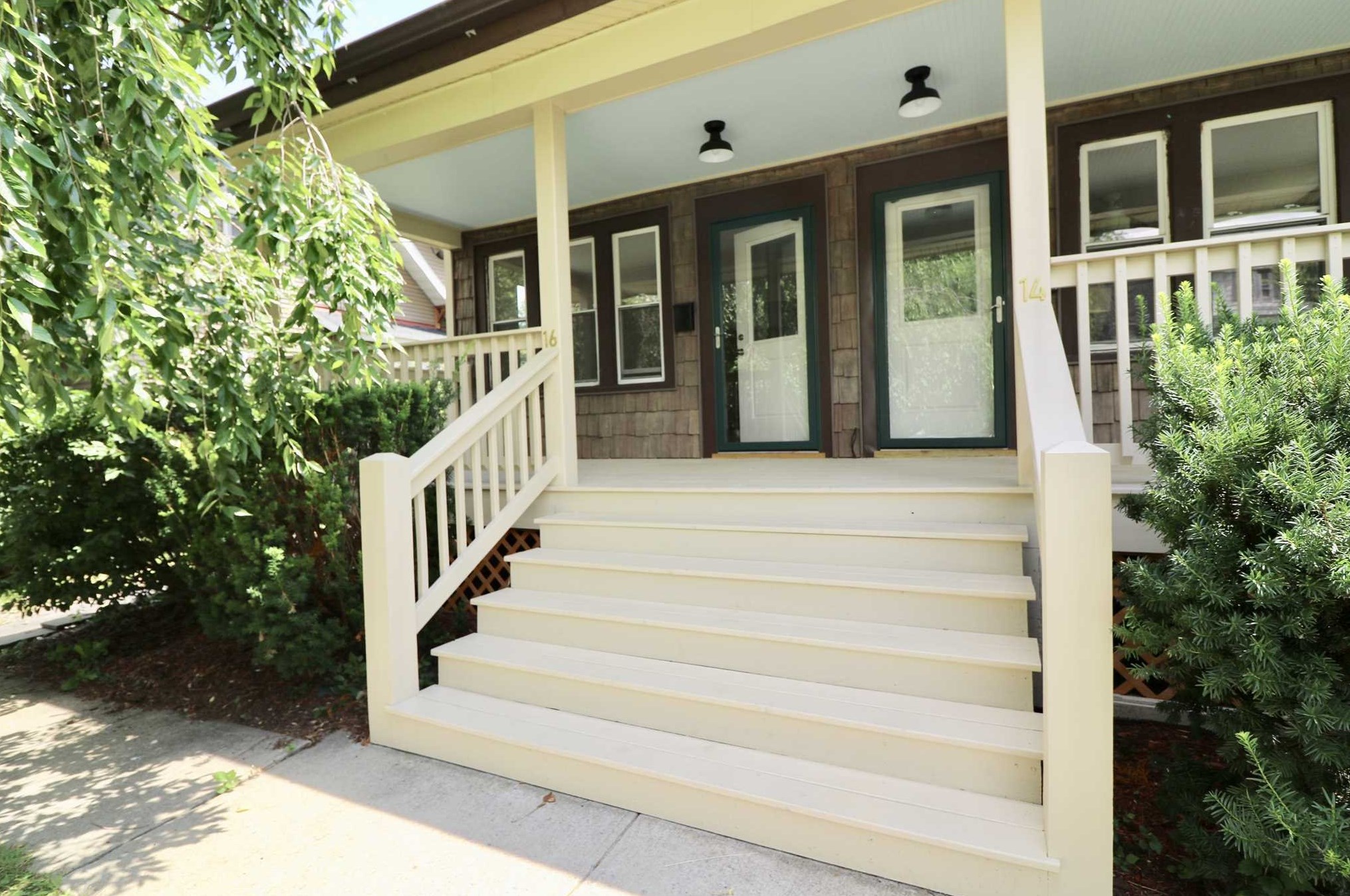 16 Dutchess Ter, Beacon NY  12508-1715 exterior