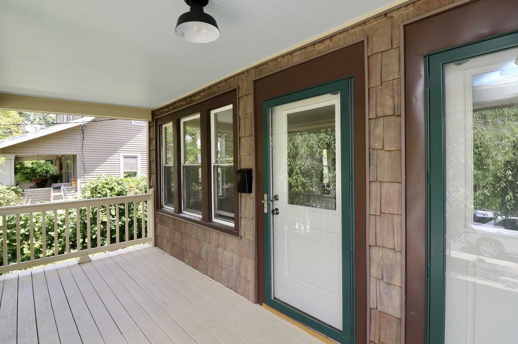 16 Dutchess Ter, Beacon NY  12508-1715 exterior