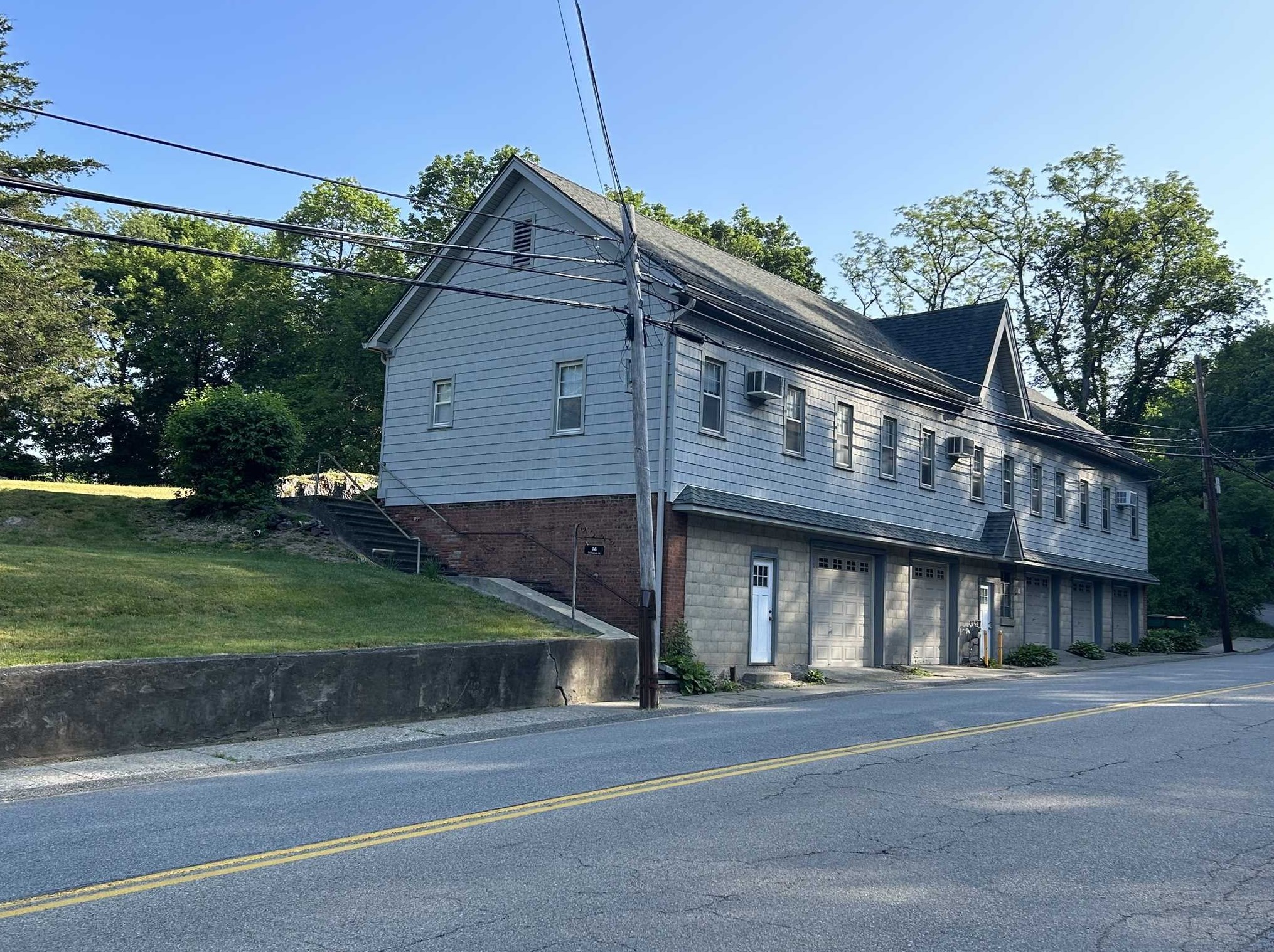 14 Old Glenham Rd, Beacon NY  12508-1216 exterior