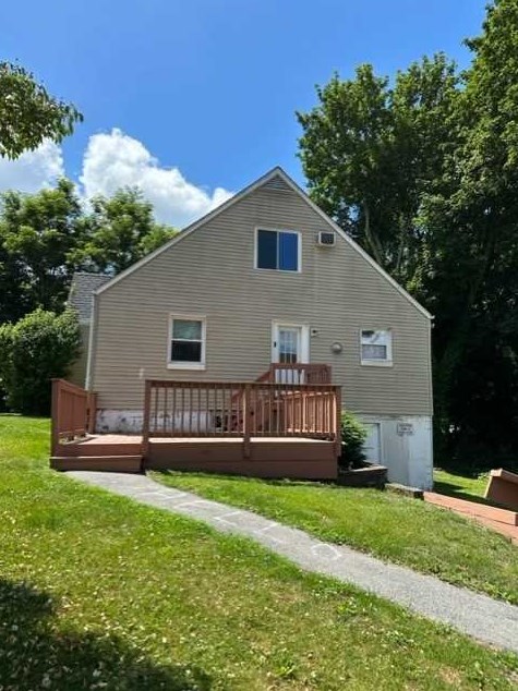 21 Poplar St, Poughkeepsie, NY 12601