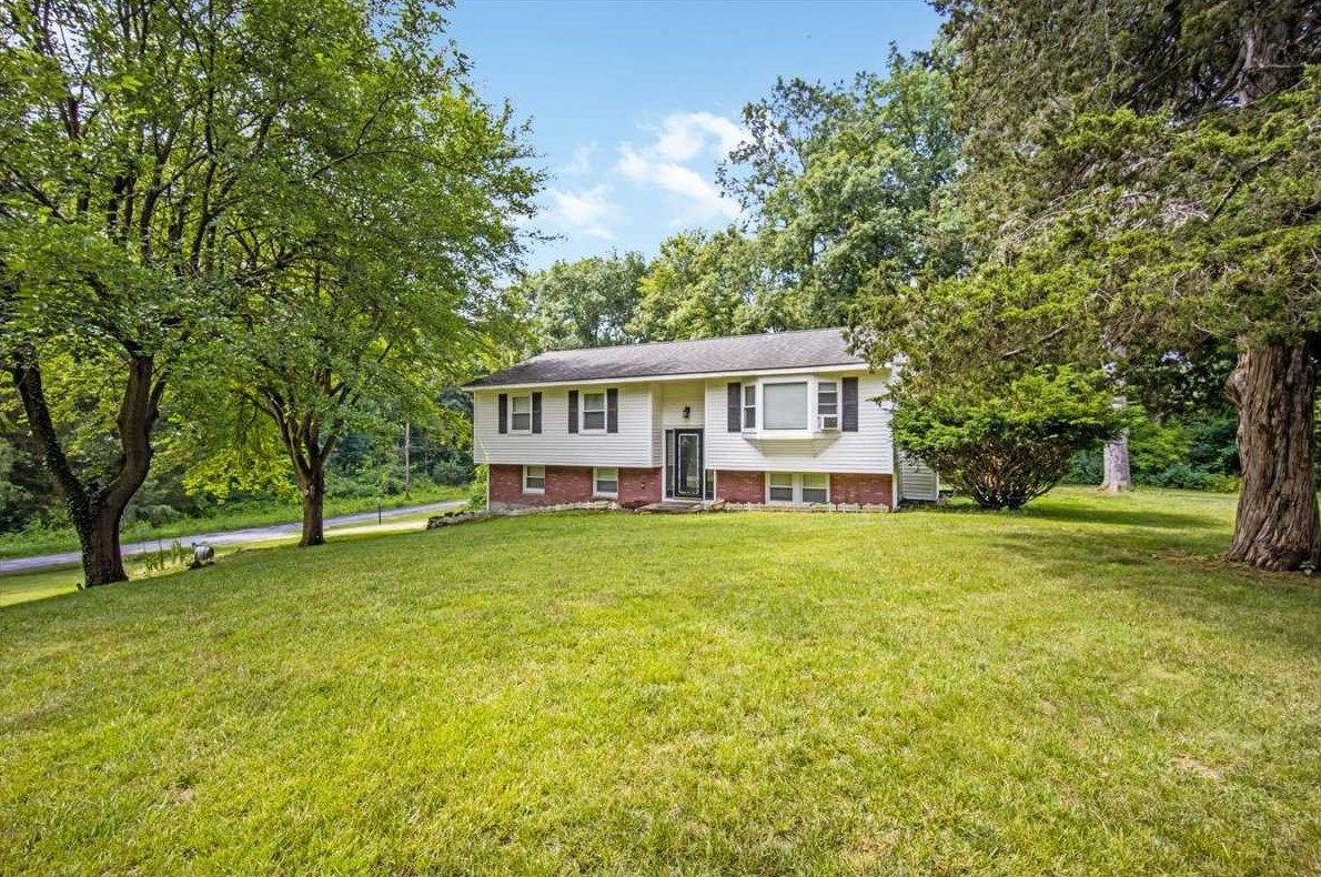 22 Fishkill Creek Rd, East Fishkill, NY 12533-5707