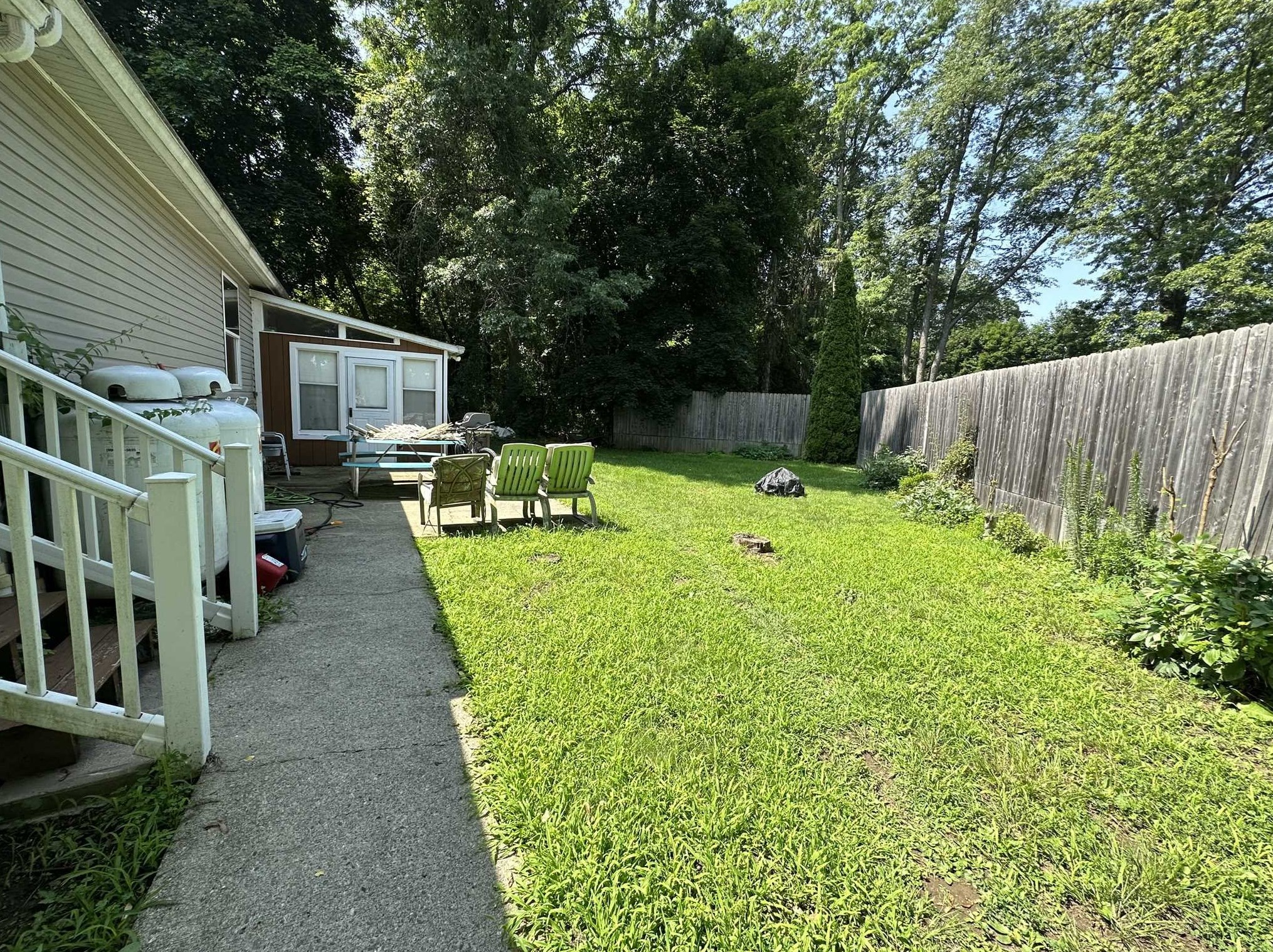 19 Colburn Dr, Red Hook, NY 12571-1648
