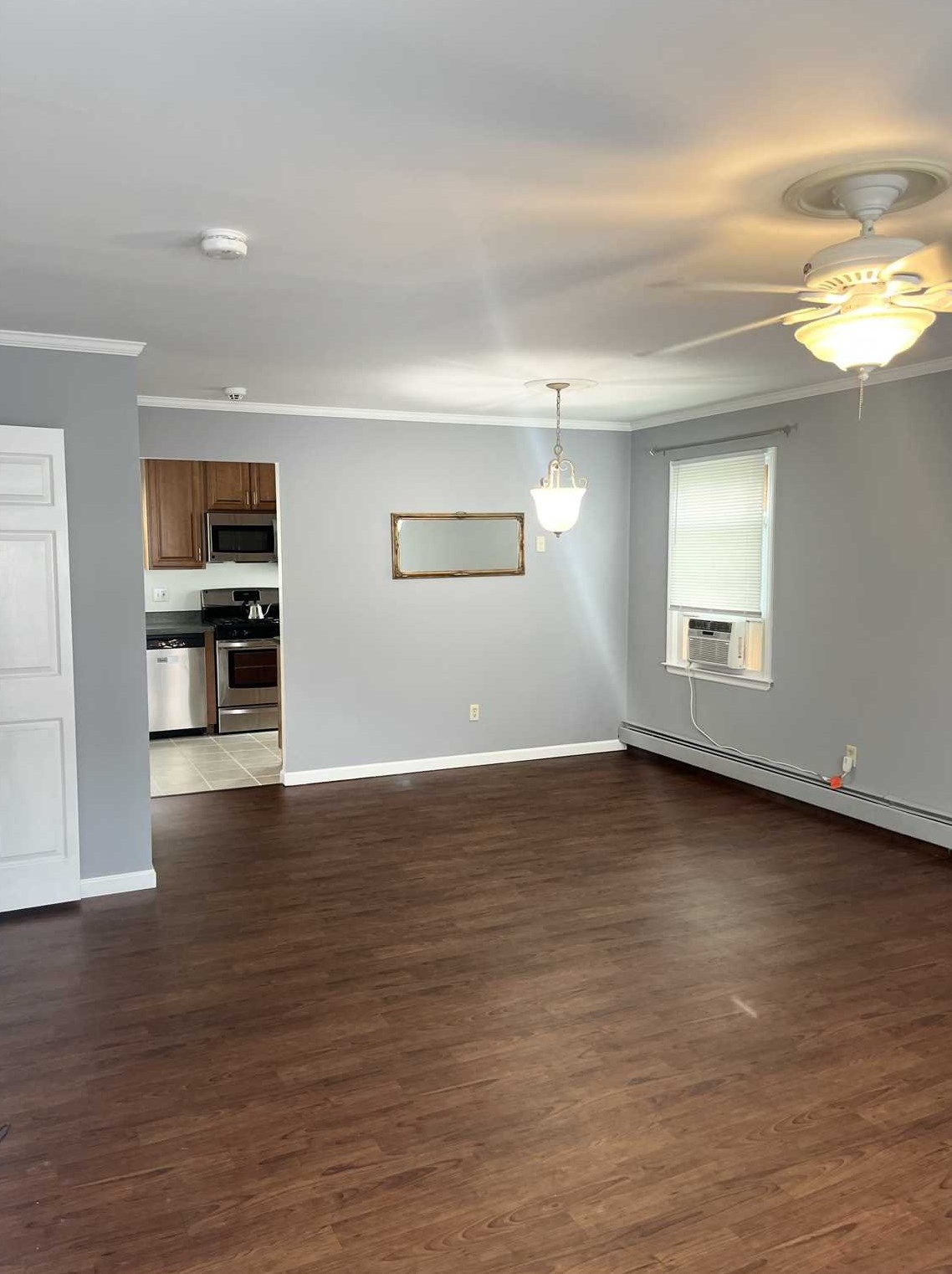 28 Greenhouse Ln, Poughkeepsie, NY 12603-3657