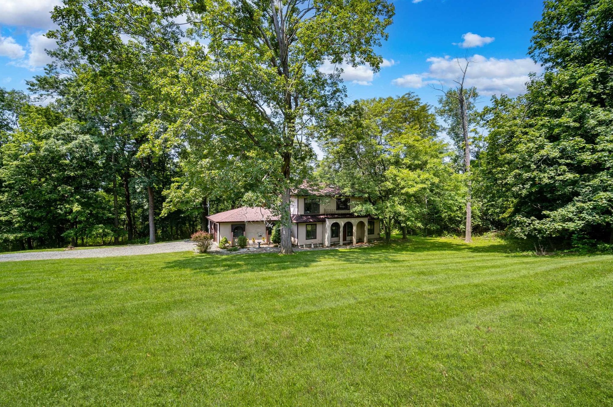 370 Sunset Hill Rd E, Fishkill, NY 12524