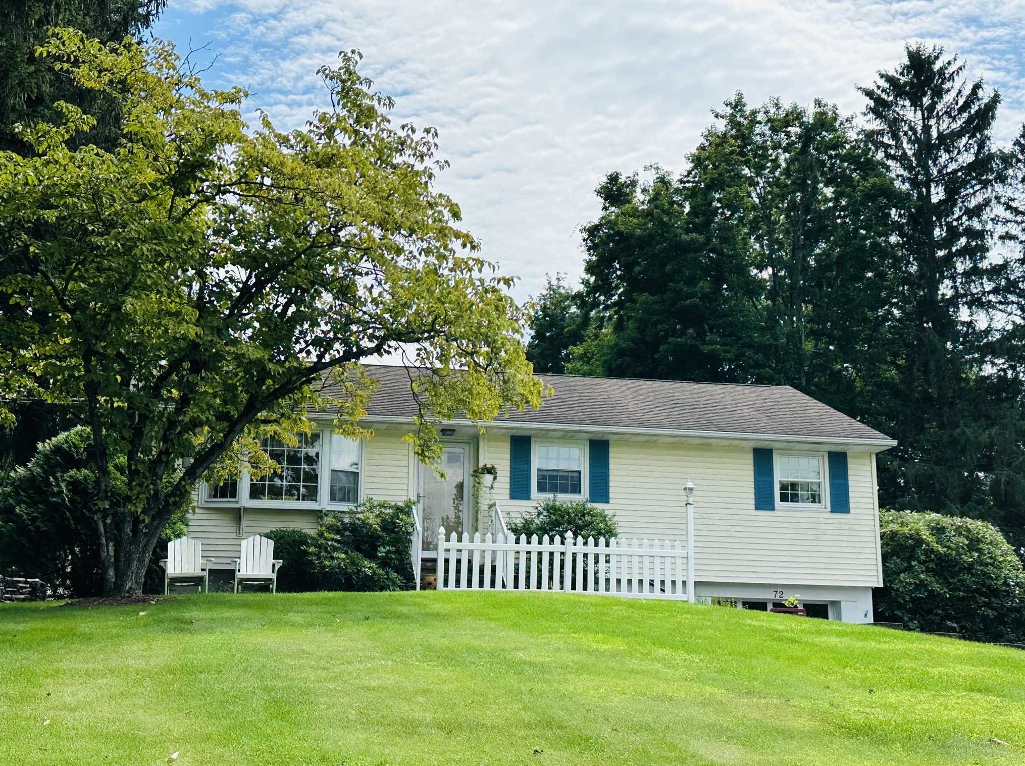 72 Martin Rd, Pleasant Valley, NY 12569