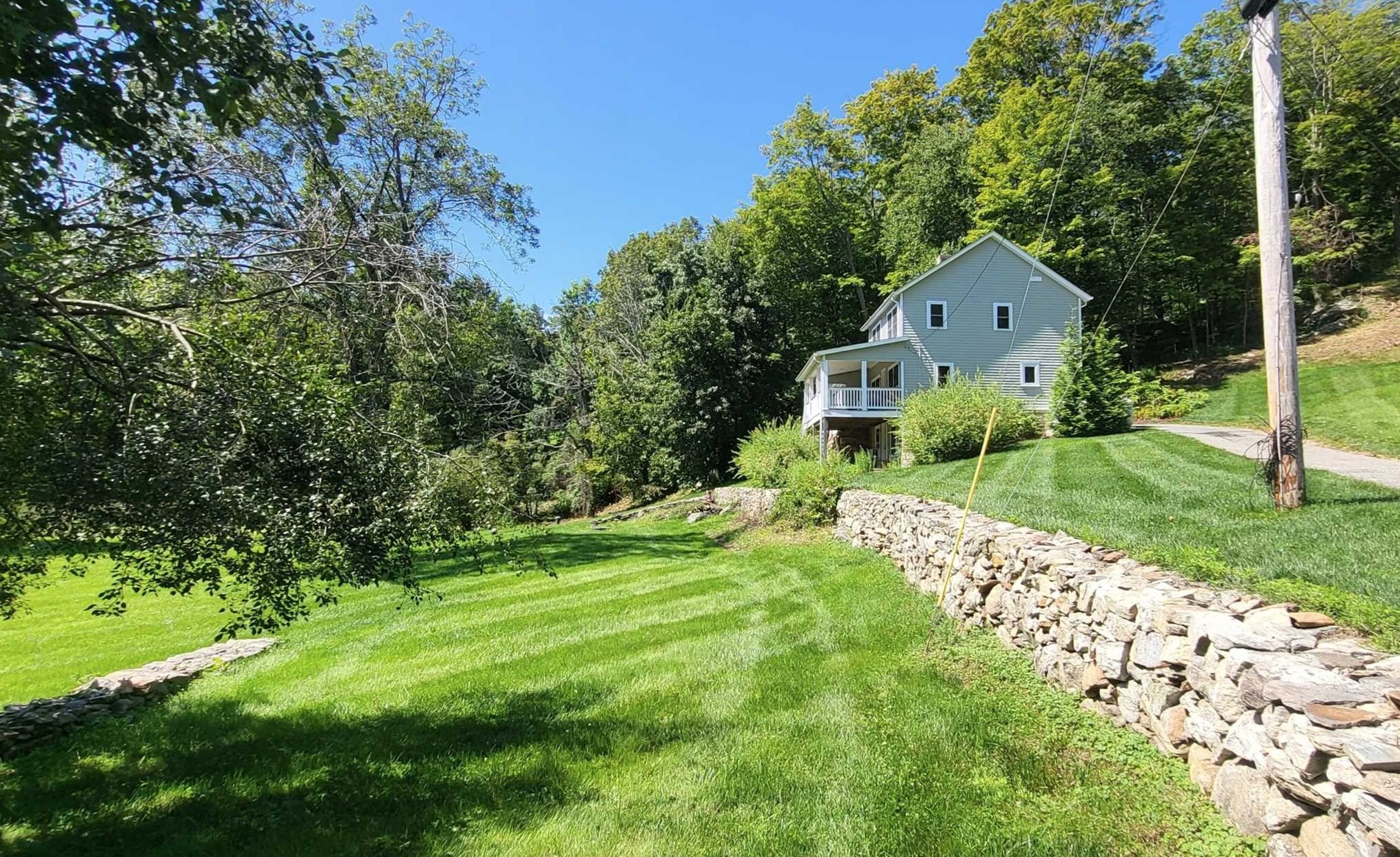 7 Looking Rocks Ln, Stormville, NY 12582