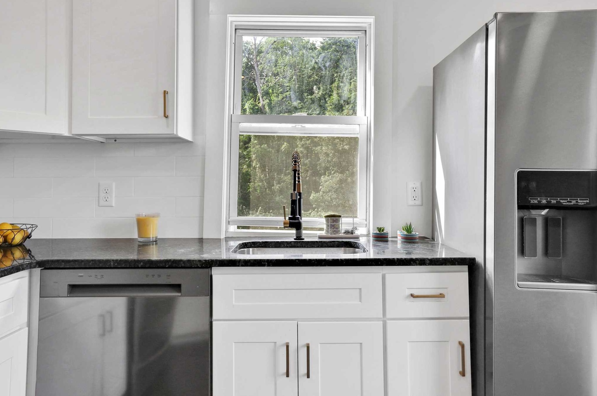 27 Tioronda Ave, Beacon NY 12508-3351 exterior