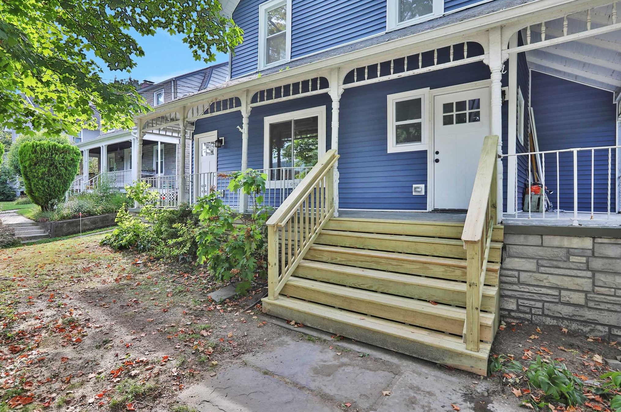 27 Tioronda Ave, Beacon NY 12508-3351 exterior