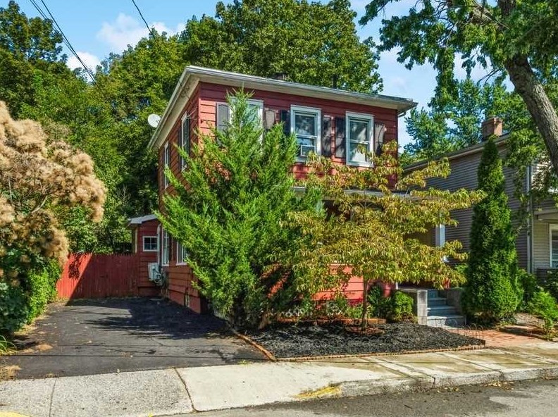 48 Church St, Beacon, NY 12508-1902