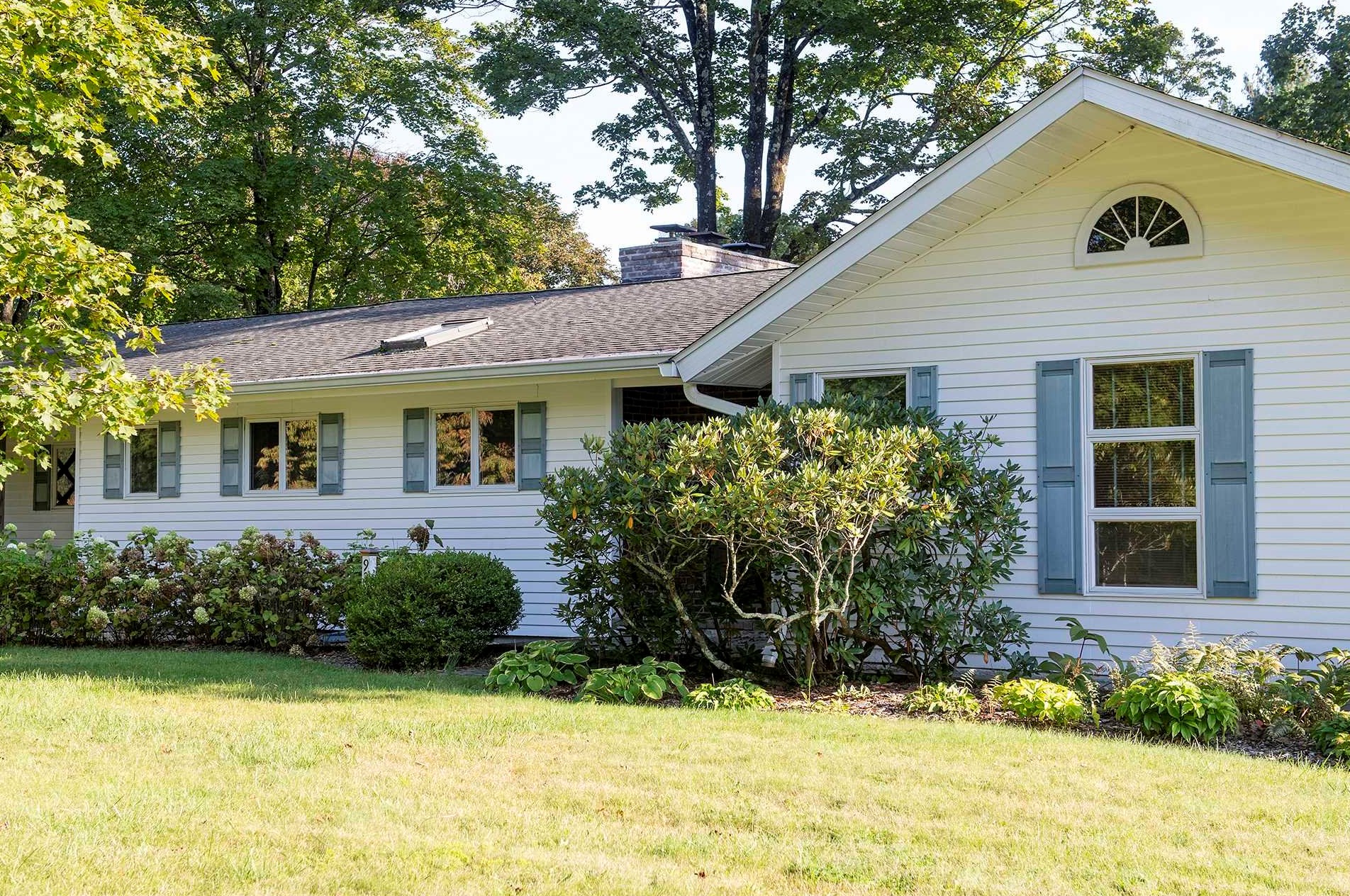 92 Maple Ave, Millbrook, NY 12545-5977