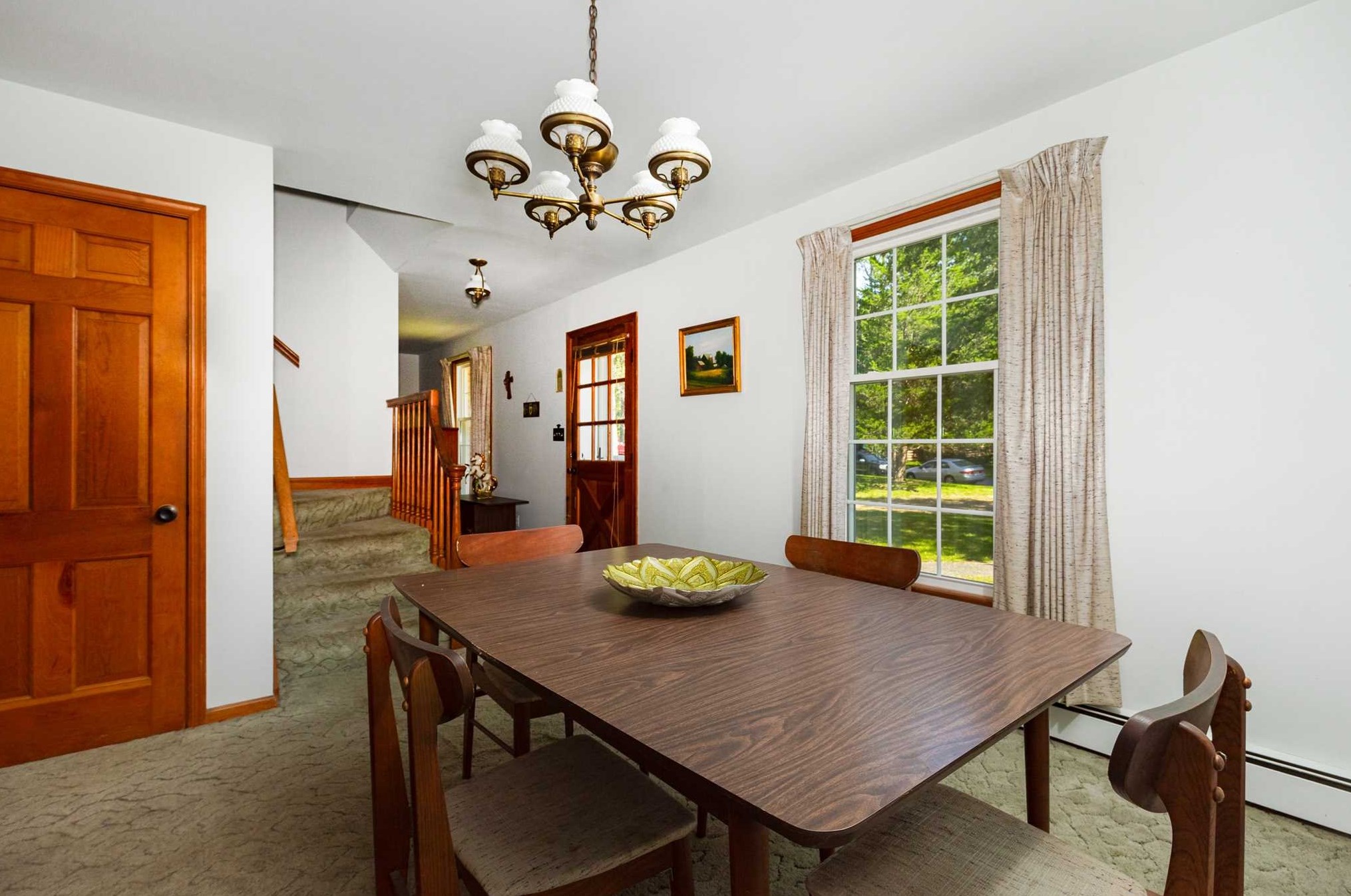 4 Elm St, Red Hook NY 12571-1148 exterior