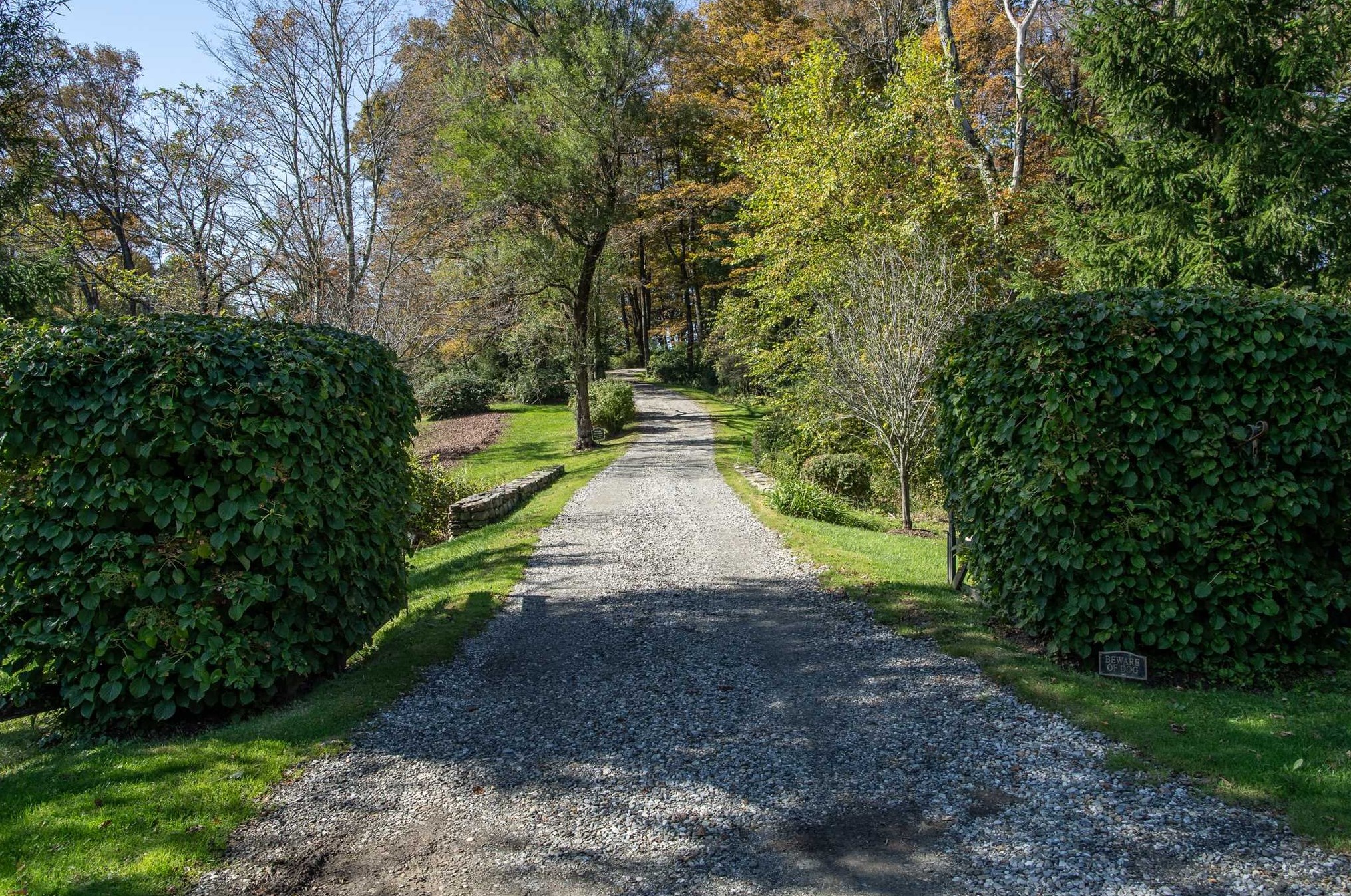 895 Chestnut Ridge Rd, Millbrook, NY 12545