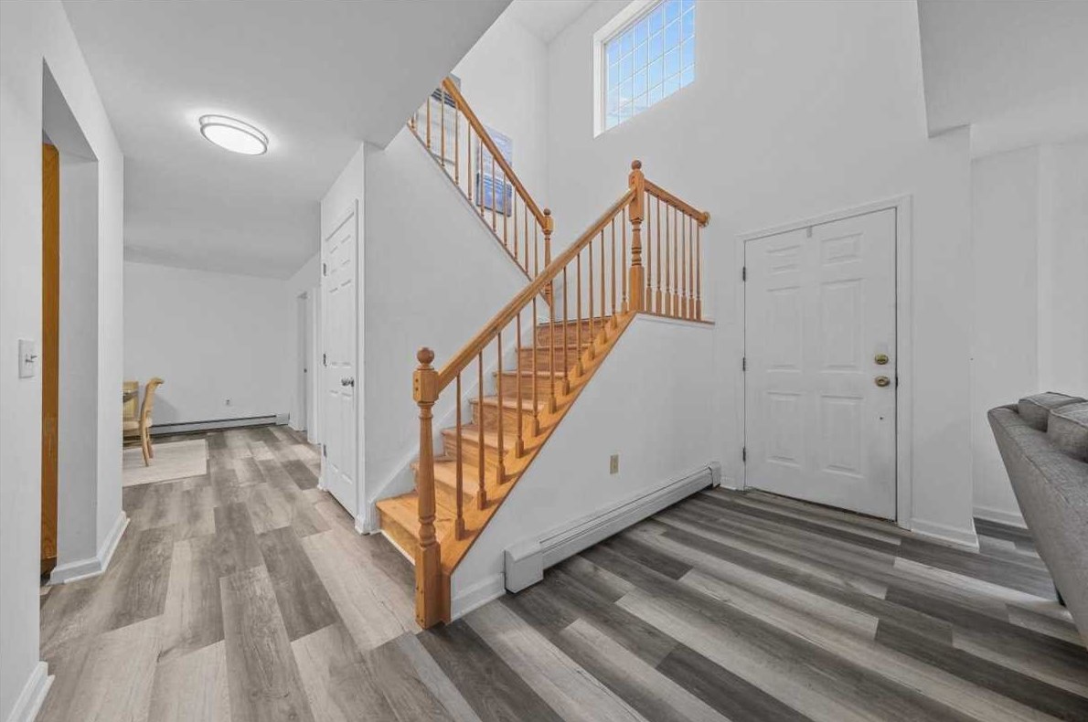 16 White Birch Ct, Poughkeepsie, NY 12603-5683