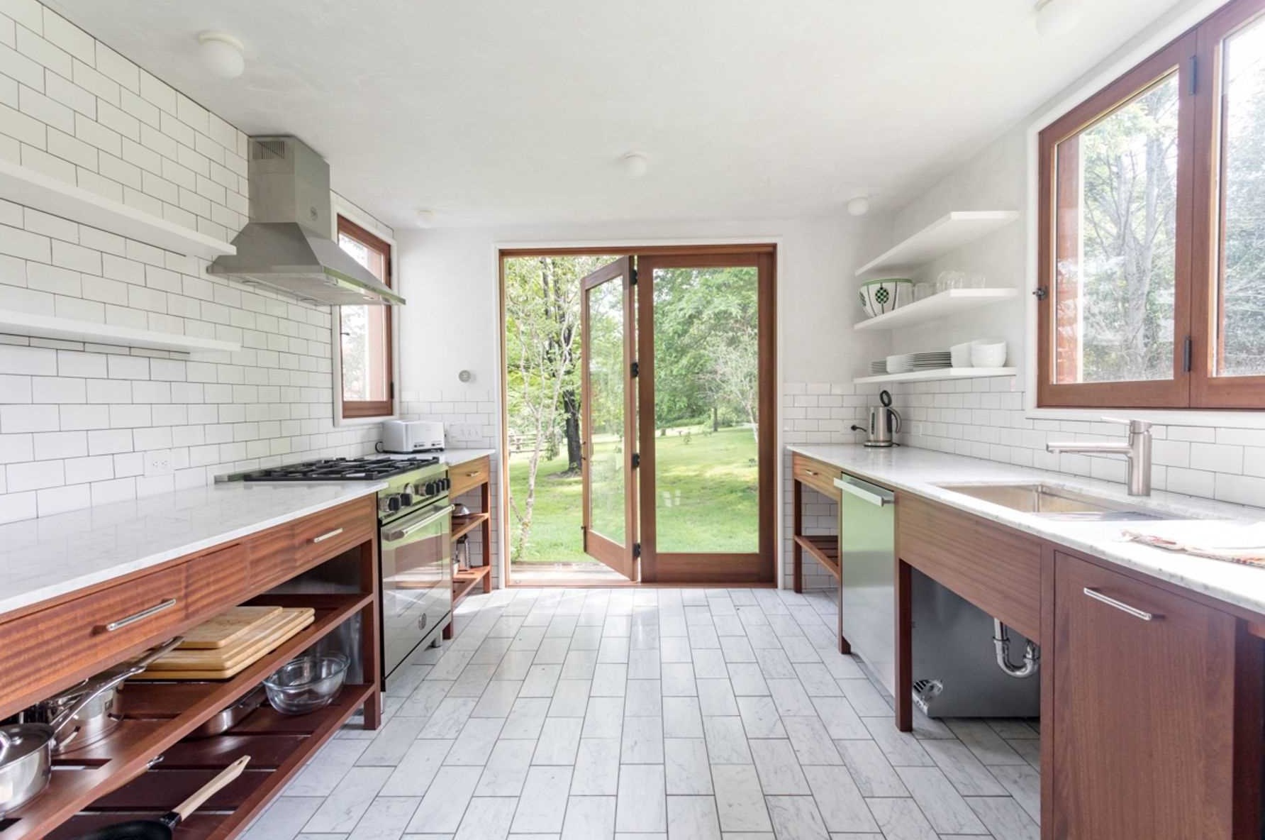 18 Broadway, Nevis, NY 12583