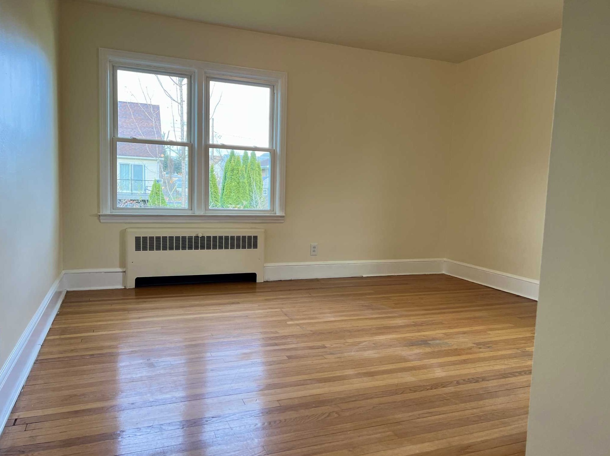 84 Beacon St, Beacon NY 12508-3130 exterior