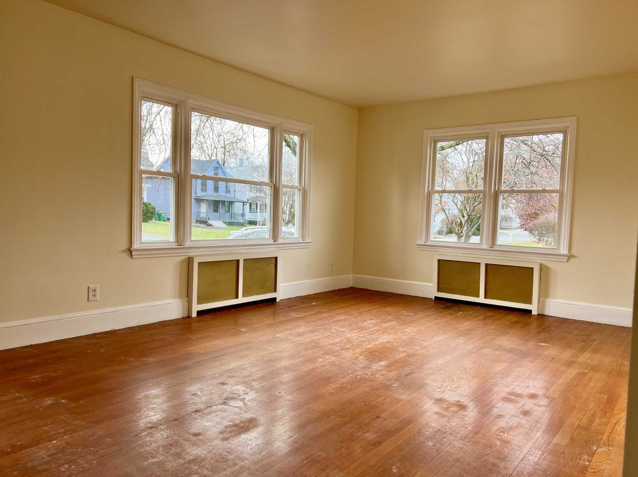 84 Beacon St, Beacon NY 12508-3130 exterior