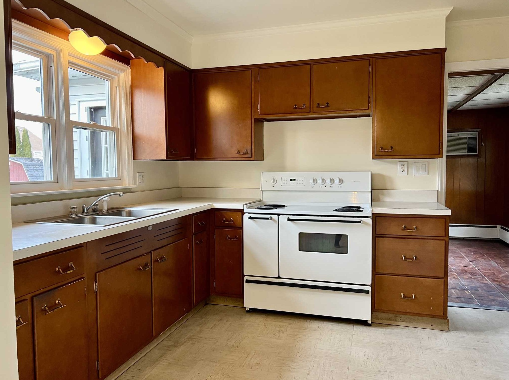 84 Beacon St, Beacon NY 12508-3130 exterior