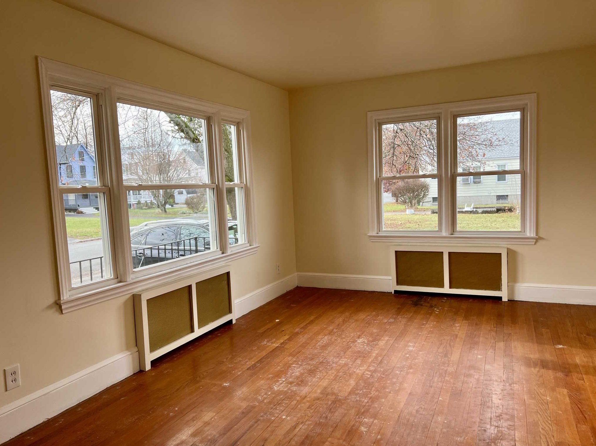 84 Beacon St, Beacon NY 12508-3130 exterior