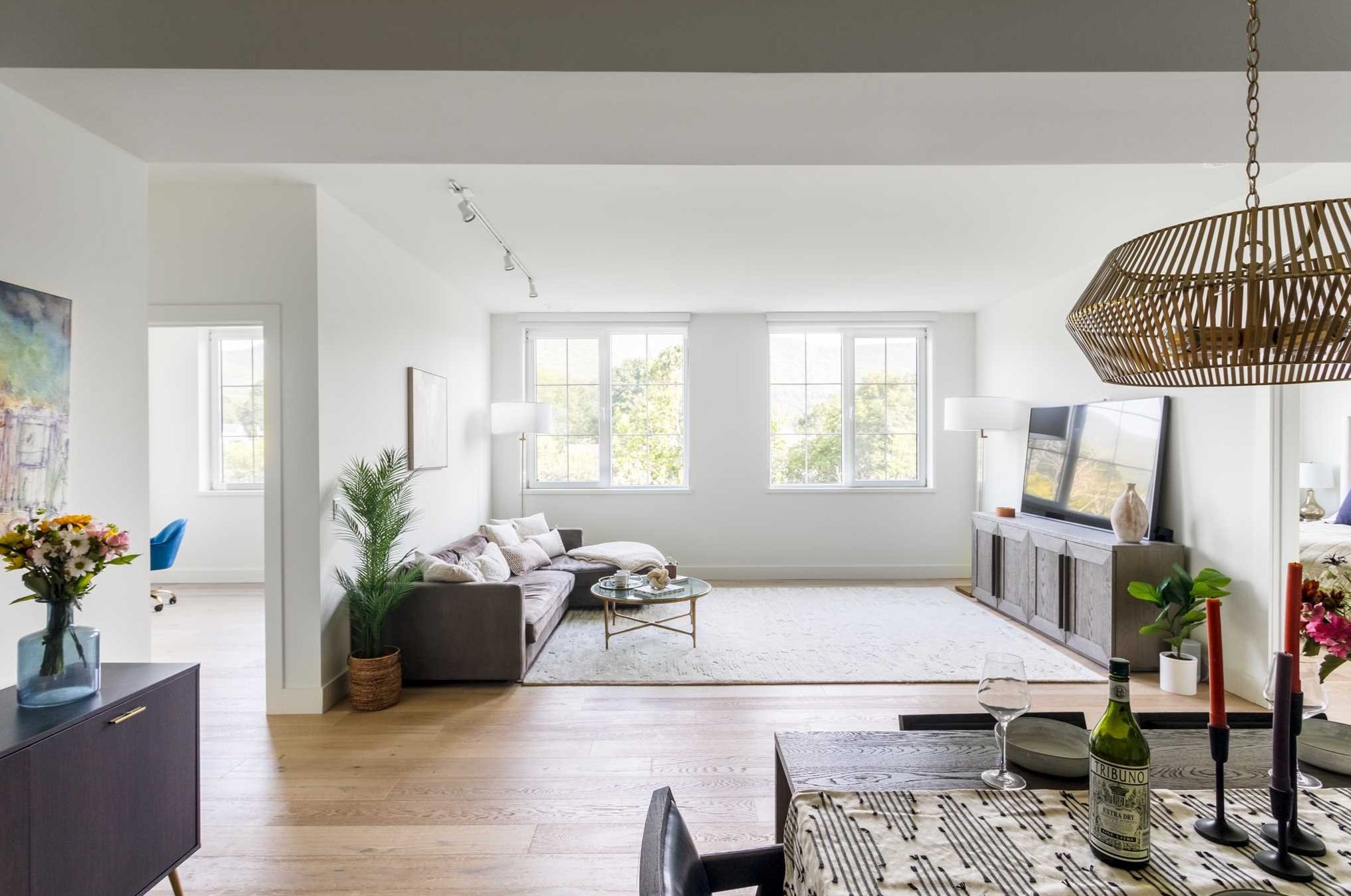 24 Edgewater Pl, Beacon NY  12508-1604 exterior