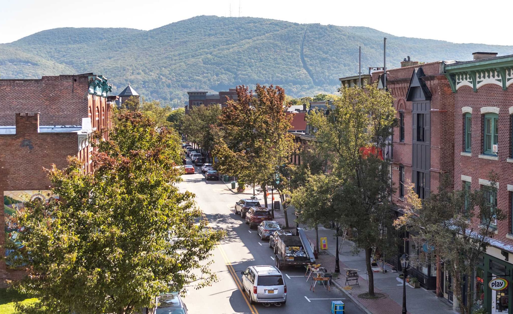 24 Edgewater Pl, Beacon NY  12508-1604 exterior