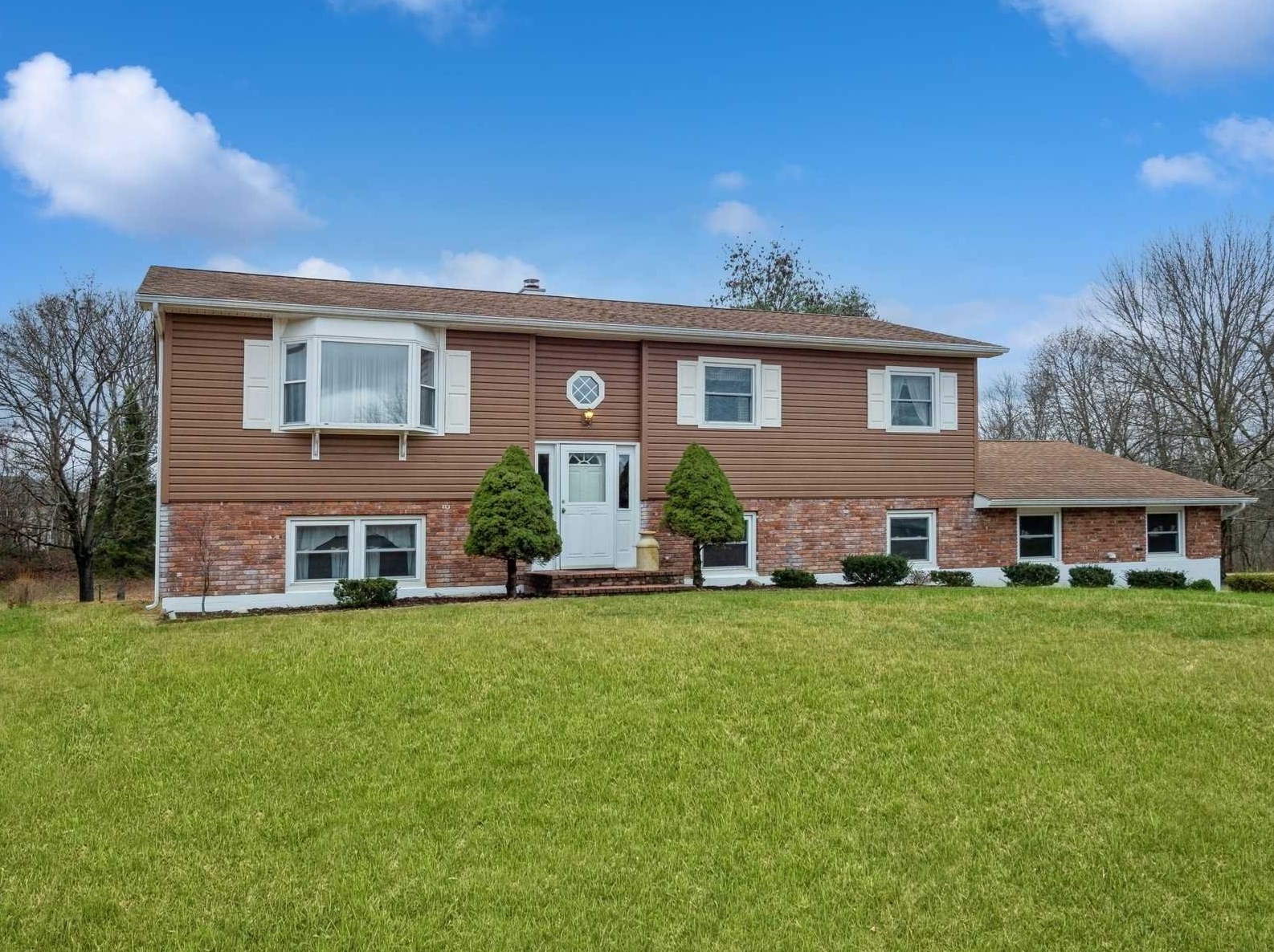 42 Tina Ln, East Fishkill, NY 12533-5117