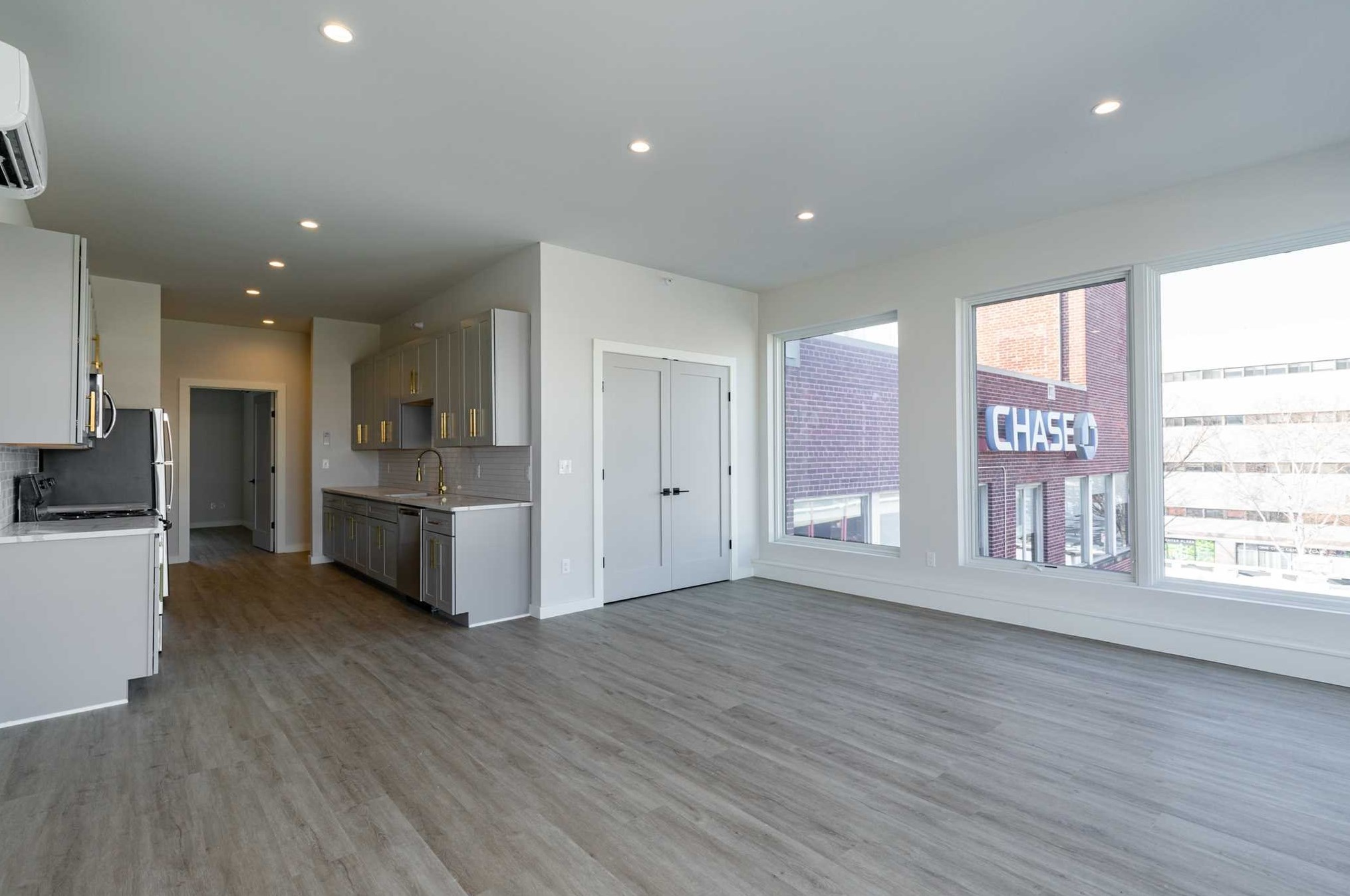 289 Main #303, Poughkeepsie, NY 12601