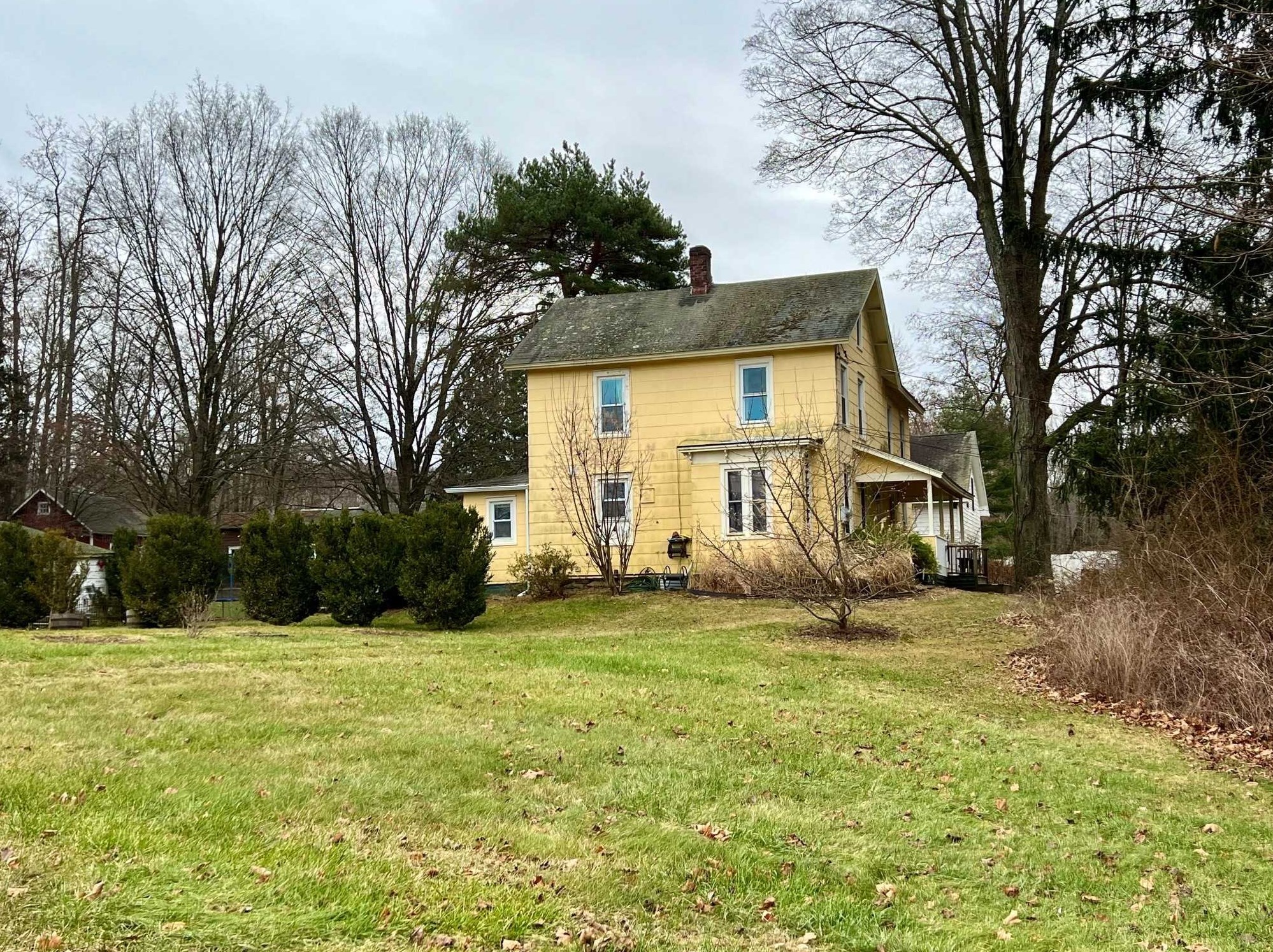 14 Front St, Millbrook, NY 12545